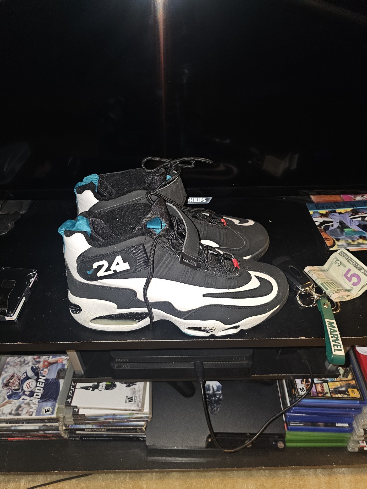 Nike Ken Griffey Jr Mid Top Sneakers Black/White/Teal Colorblock Strap Cushioned