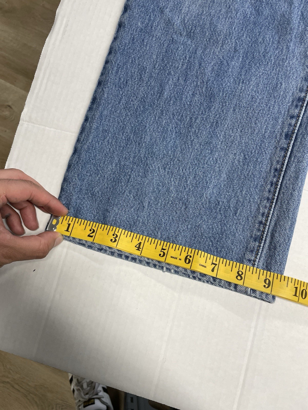 Levi’s Men’s Blue Light Wash Denim Straight Fit Jeans High Rise 5-Pocket