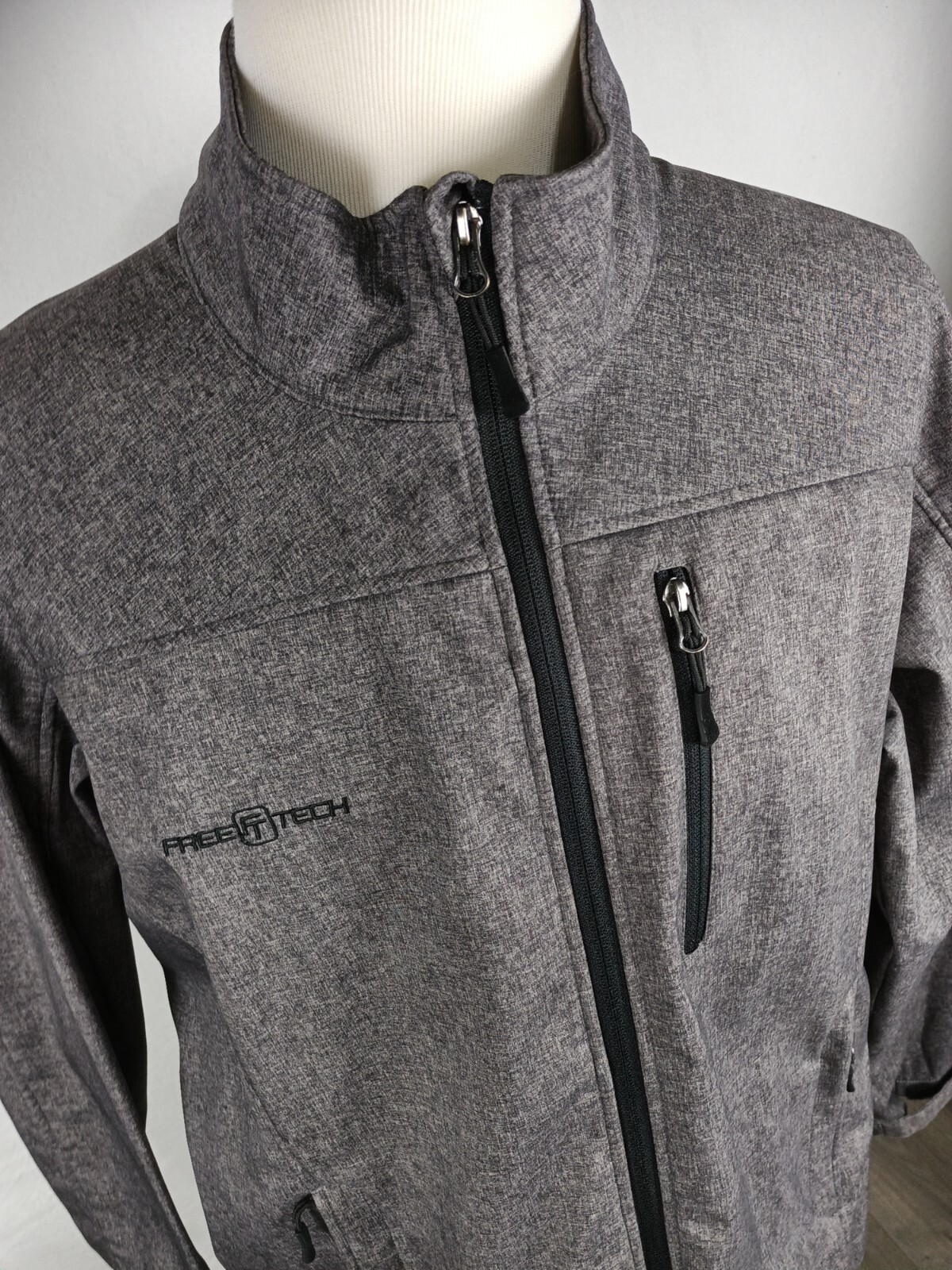 Freetech Mens Sz XL gray Active Wear Jacket B63
