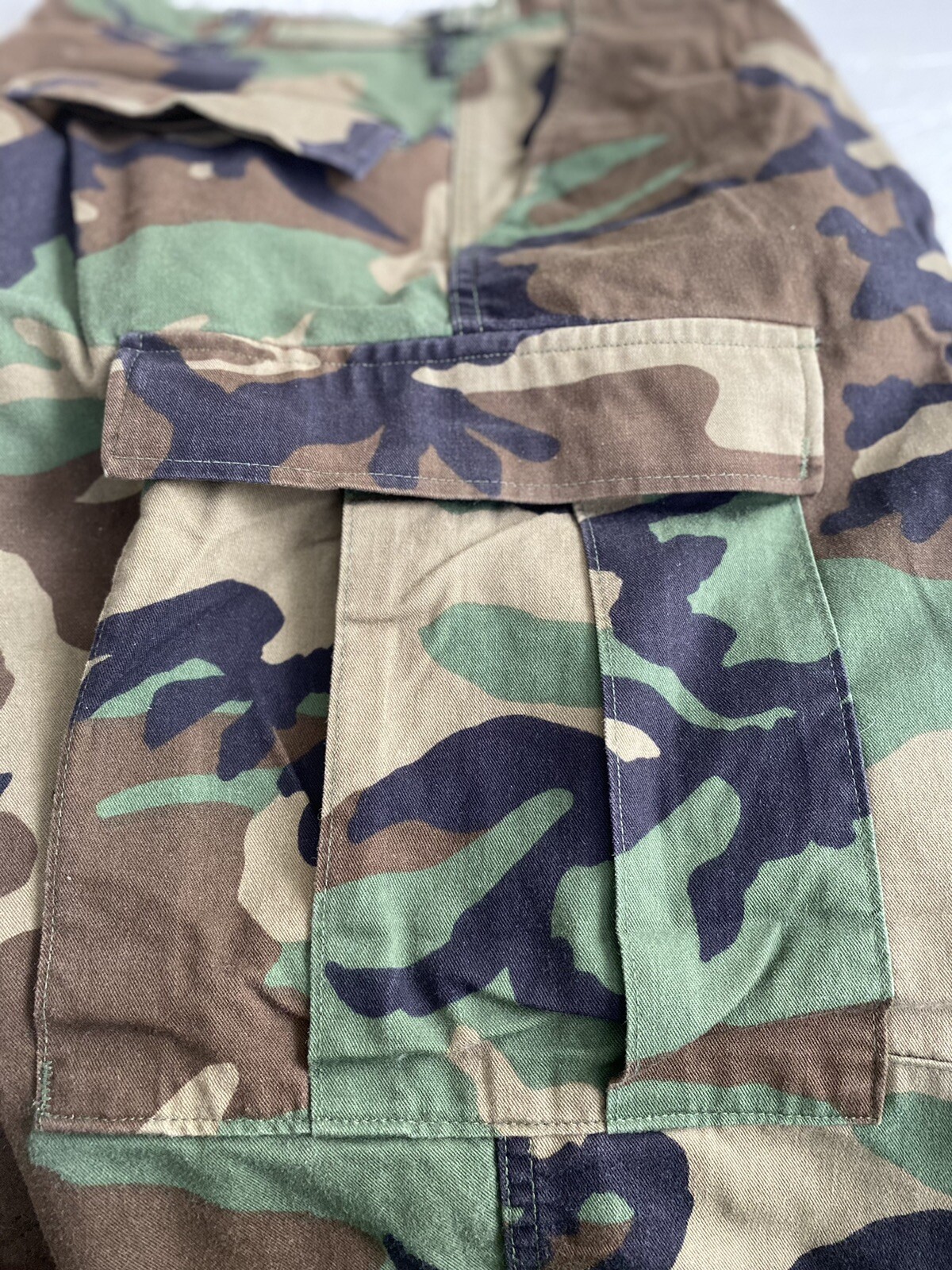 military cargo camo pants mans M heavy weight ,long 42 1/2 in, rise 12 in