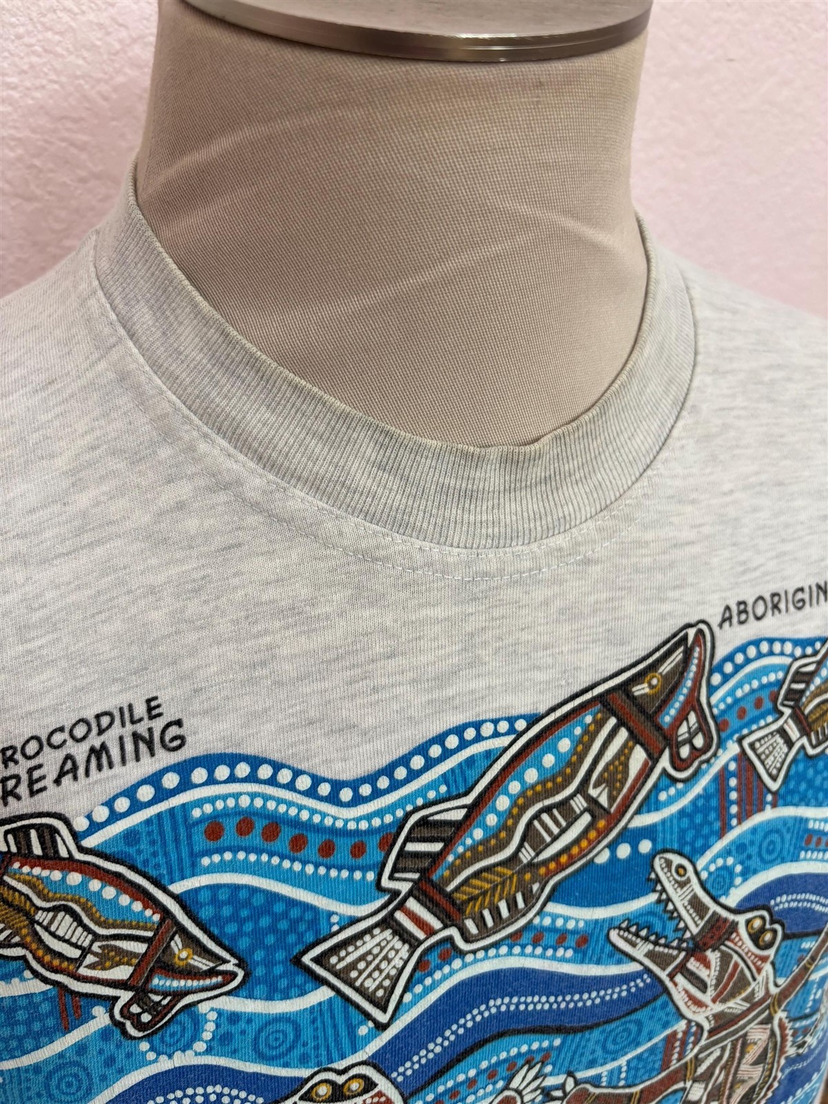 Vintage 90’s Crocodile Dreaming Aboriginal Art Australia White Gray T Shirt L