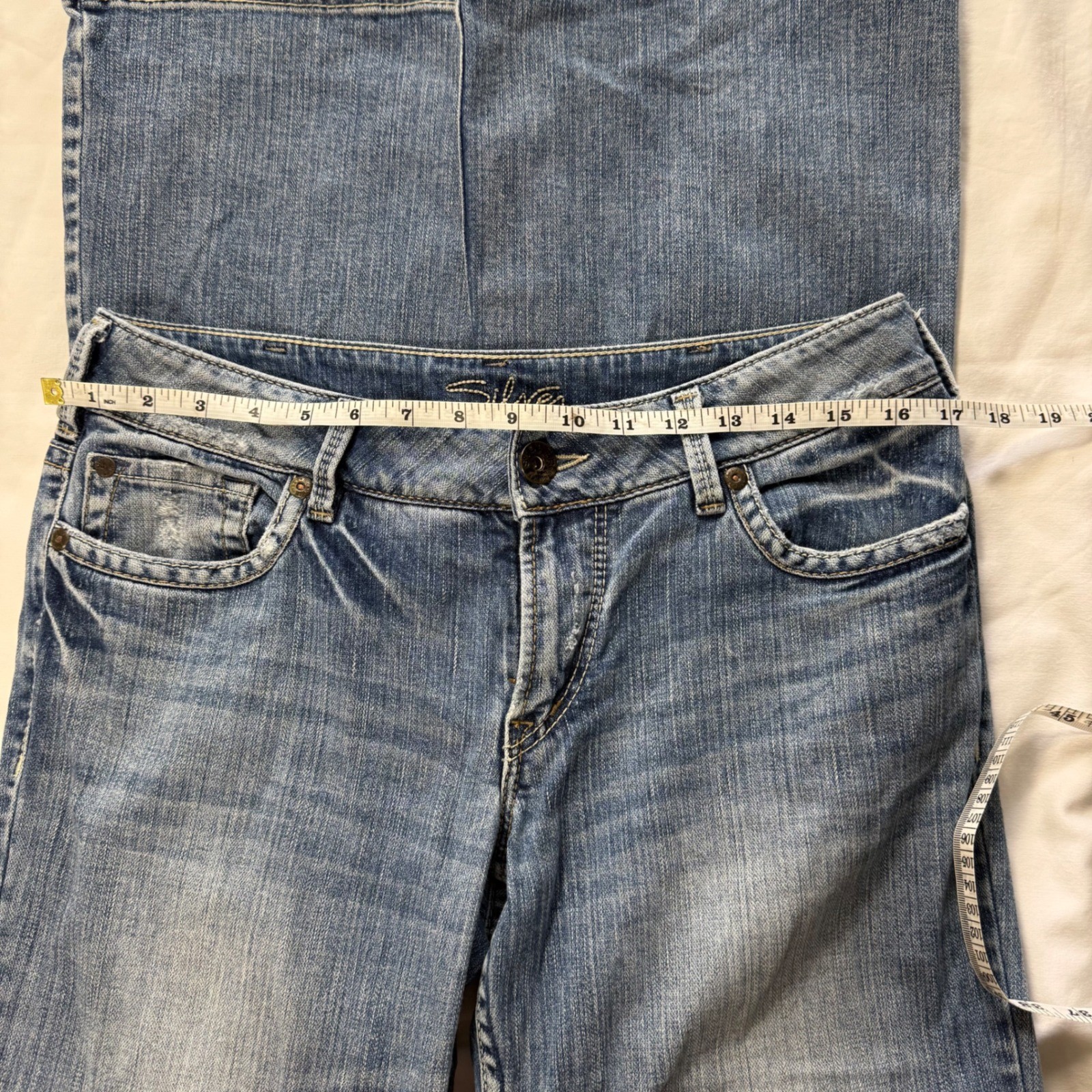 Silver Jeans Suki Mid Rise Bootcut Jeans Medium Wash Blue 30×32 Y2K Summer Party