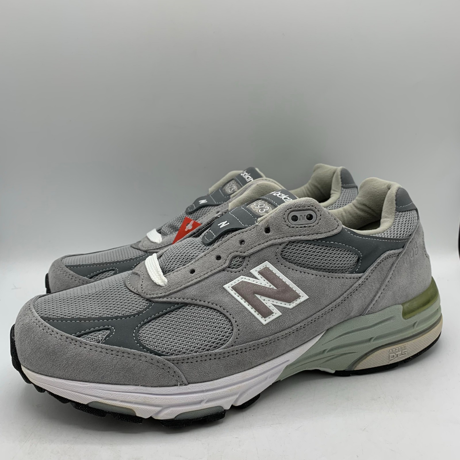 New Balance 993 Shoes Mens Size 9 EE Wide Grey White USA Made Sneakers