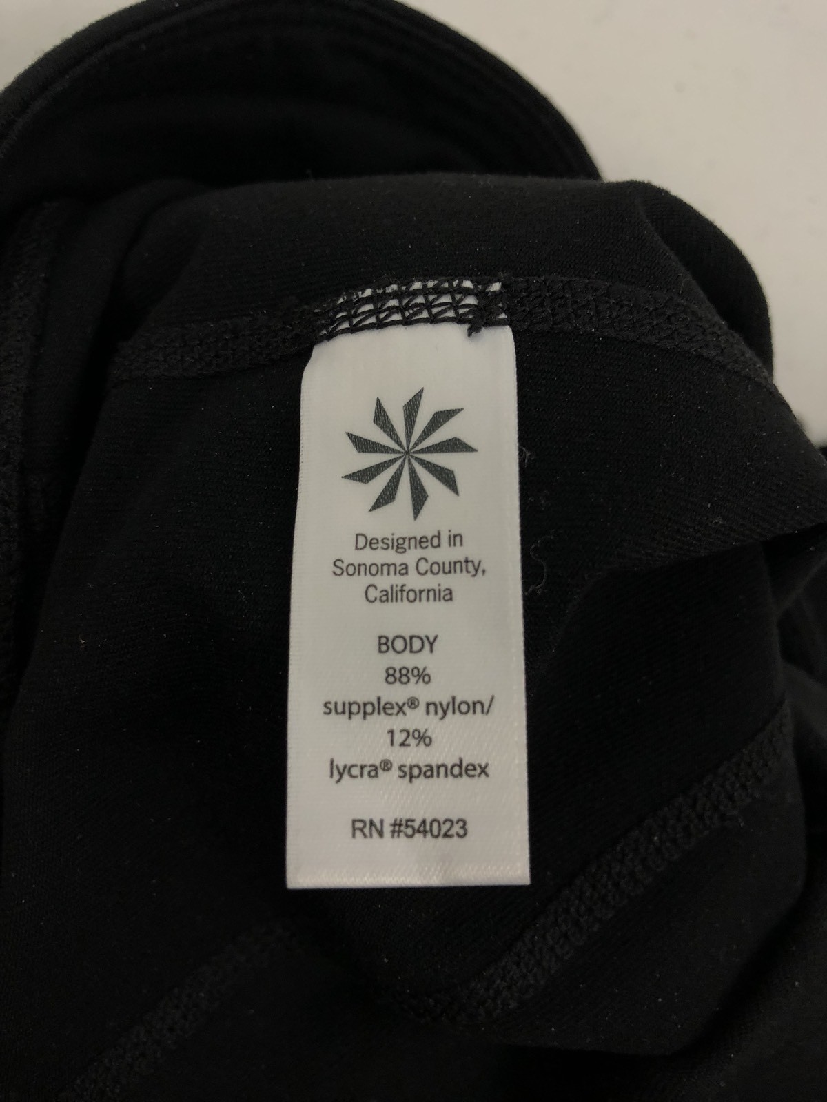 Athleta XS Capri Yoga Black Supplex Nylon Lycra Unique Design Rare EUC