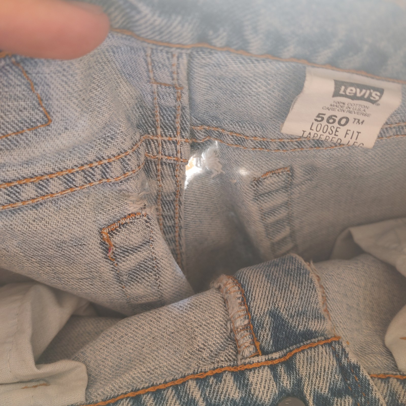 Vtg Levis 560 Y2K Baggy Wide Leg Distressed Jeans Mens 33×32 Light Wash Denim