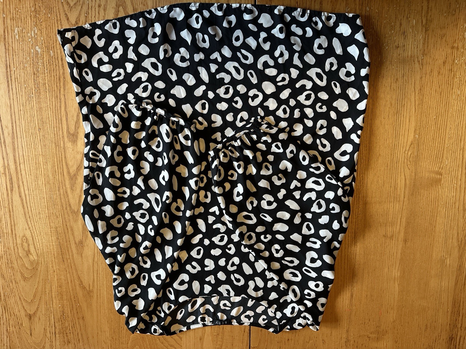 Berydress Black White Leopard Print Blouse, Short Sleeve Animal Print Top