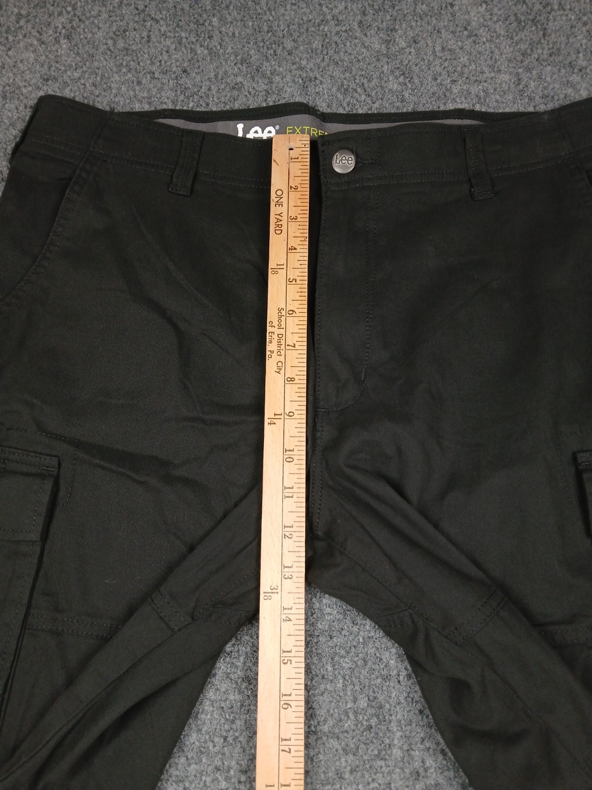 Lee Extreme Motion Black Cargo Shorts Mens Size 38 Waist Stretch