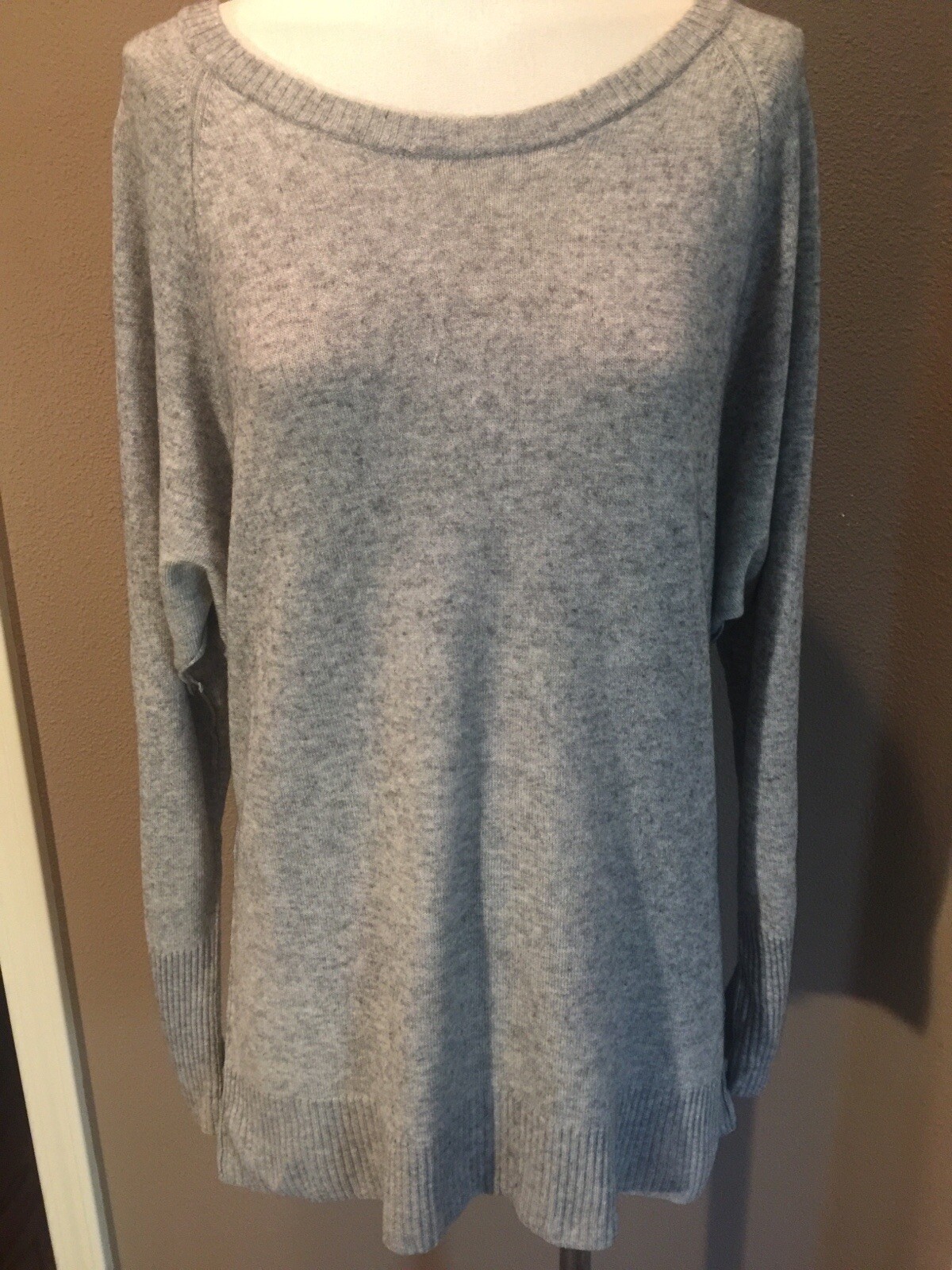 Nordstrom Halogen M Gray Pullover Sweater 90% Wool 10% Cashmere W Long Sleeve