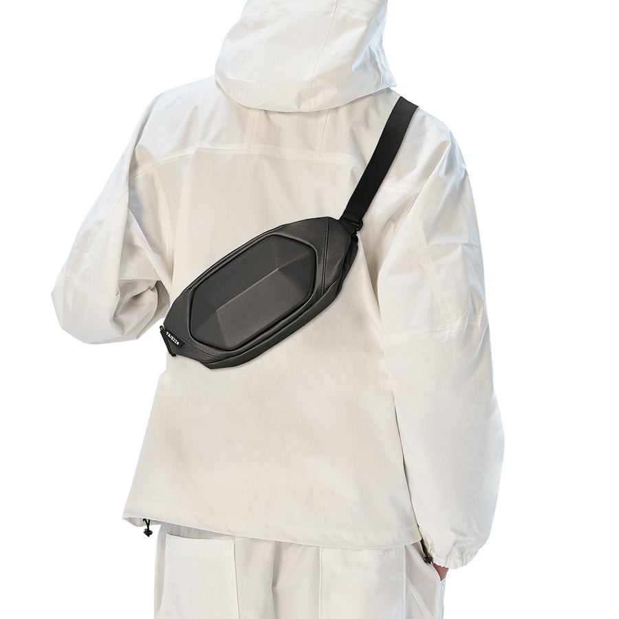 Waterproof crossbody bag?perfect for tactical use, travel, work, the gym sports