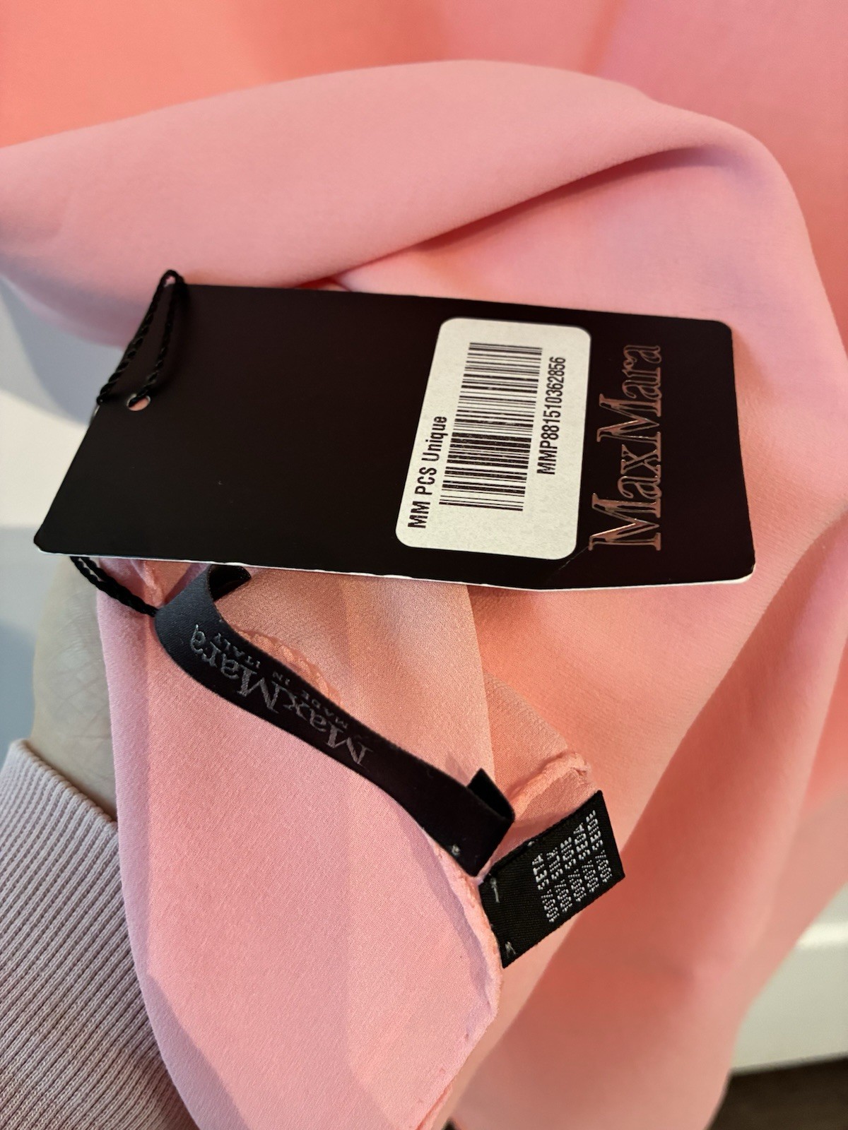 *NWT* MaxMara 100% Silk Pink Oversized Scarf – 200*200cm 🌸 $450