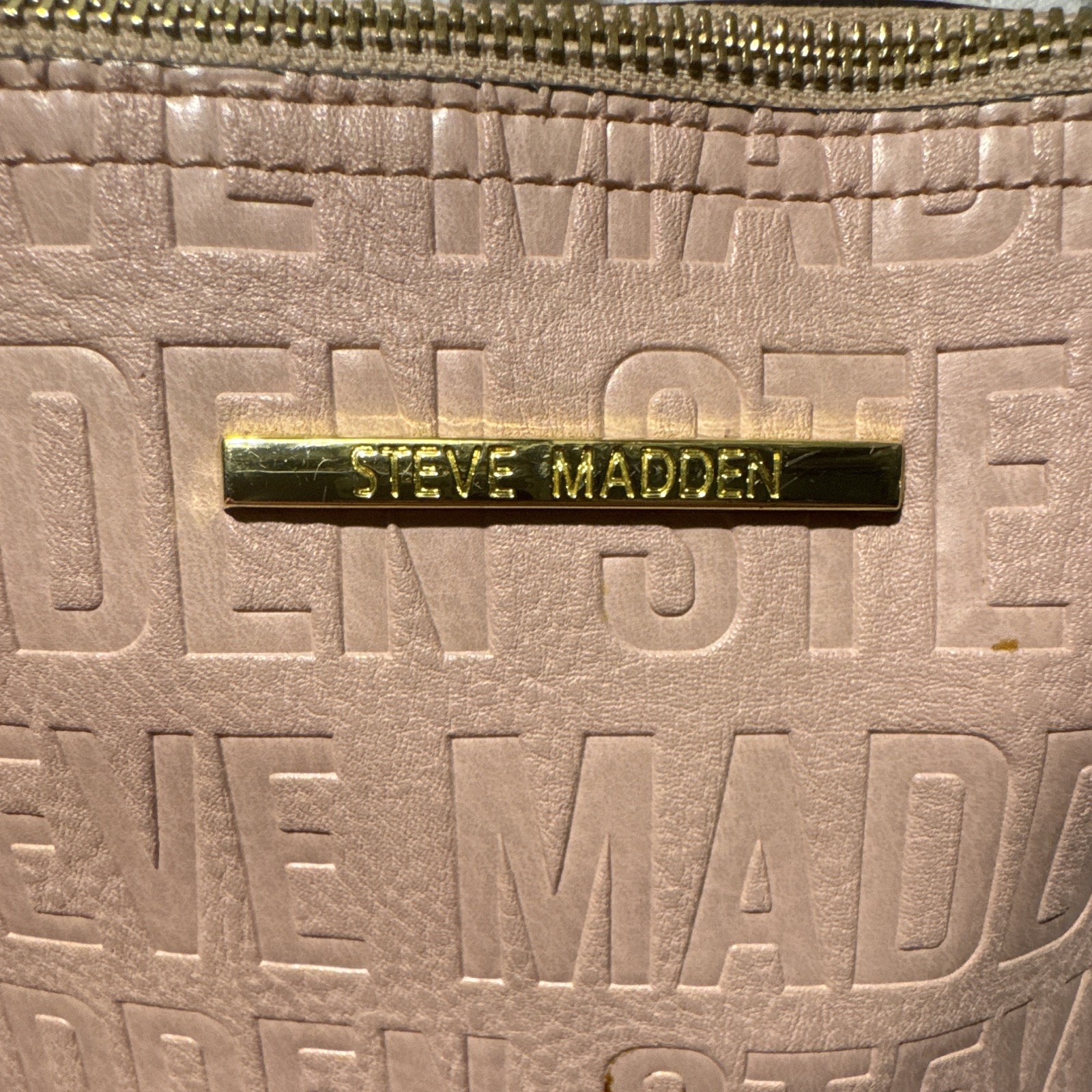 Steve Madden Pink Logo Embossed Crossbody Bag Zip Closure Gold Chain Strap