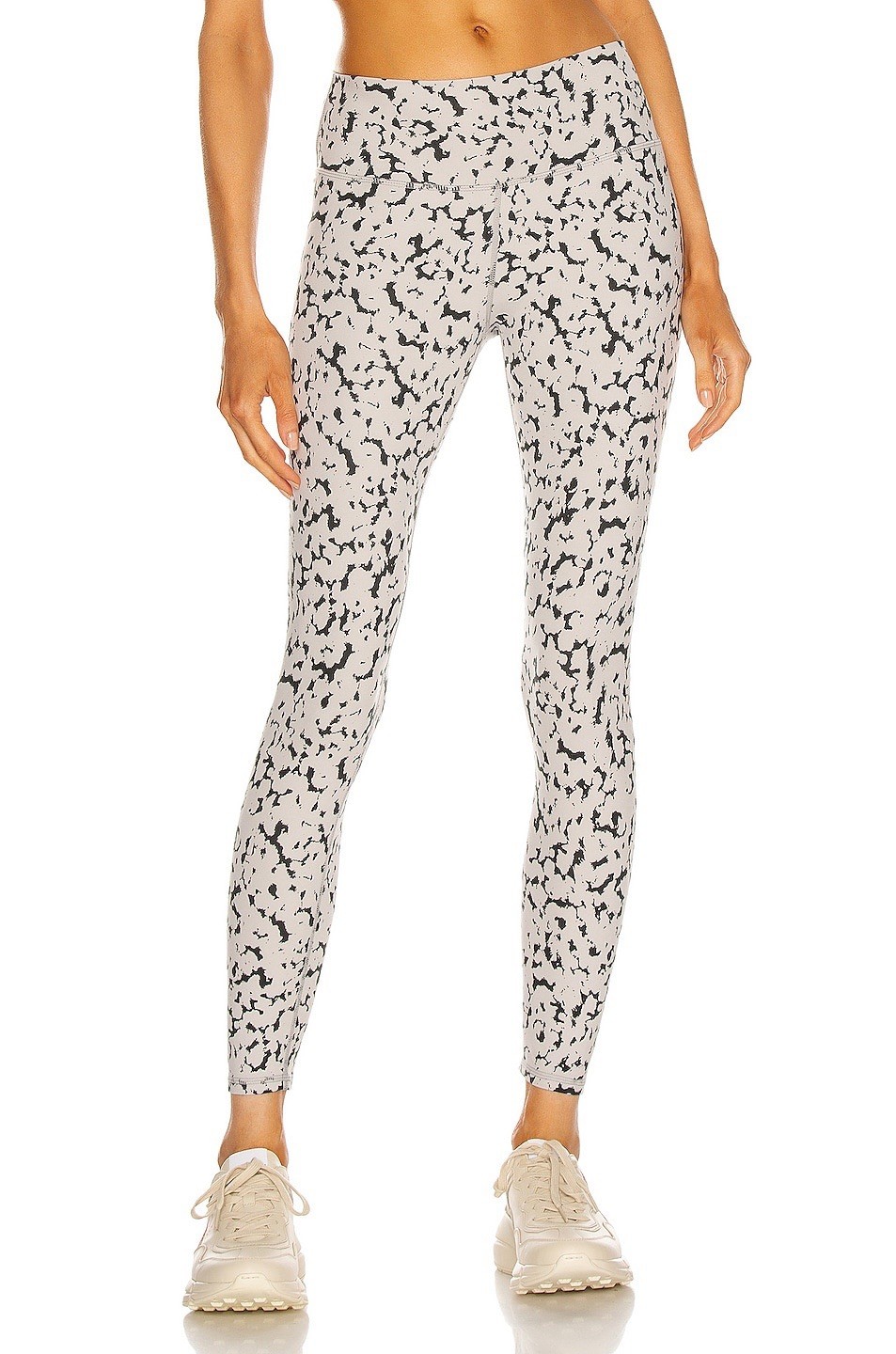 VARLEY Century 25″ Legging Size Large