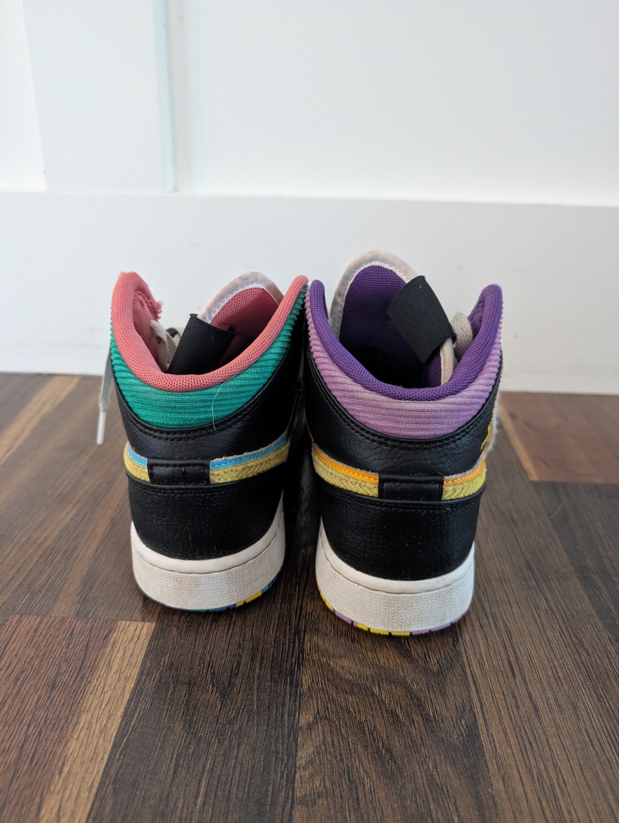 Nike Air Jordan 1 Mid SS GS Black Multi-color Championships Sz 4Y