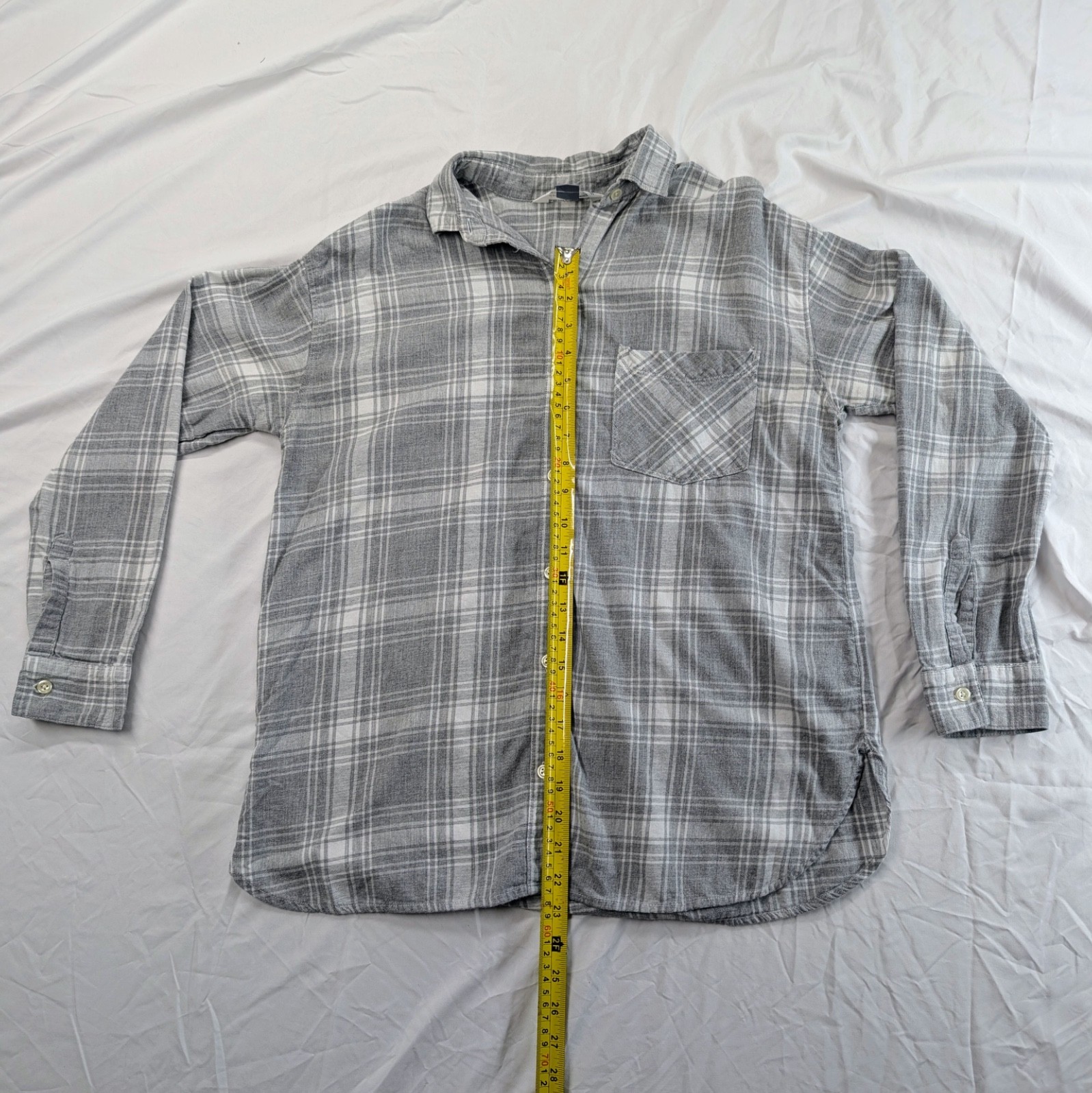 Old Navy The Boyfriend Shirt Gray Plaid Button Up Women’s Size M Classic