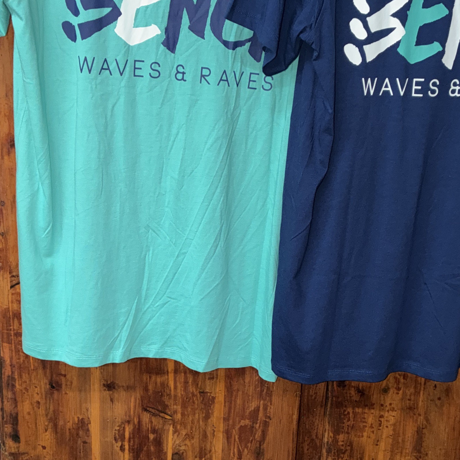 2 Bench Men’s Sz. S Crew Neck Short Sleeve Graphic Logo Tee Blue & Green NWT