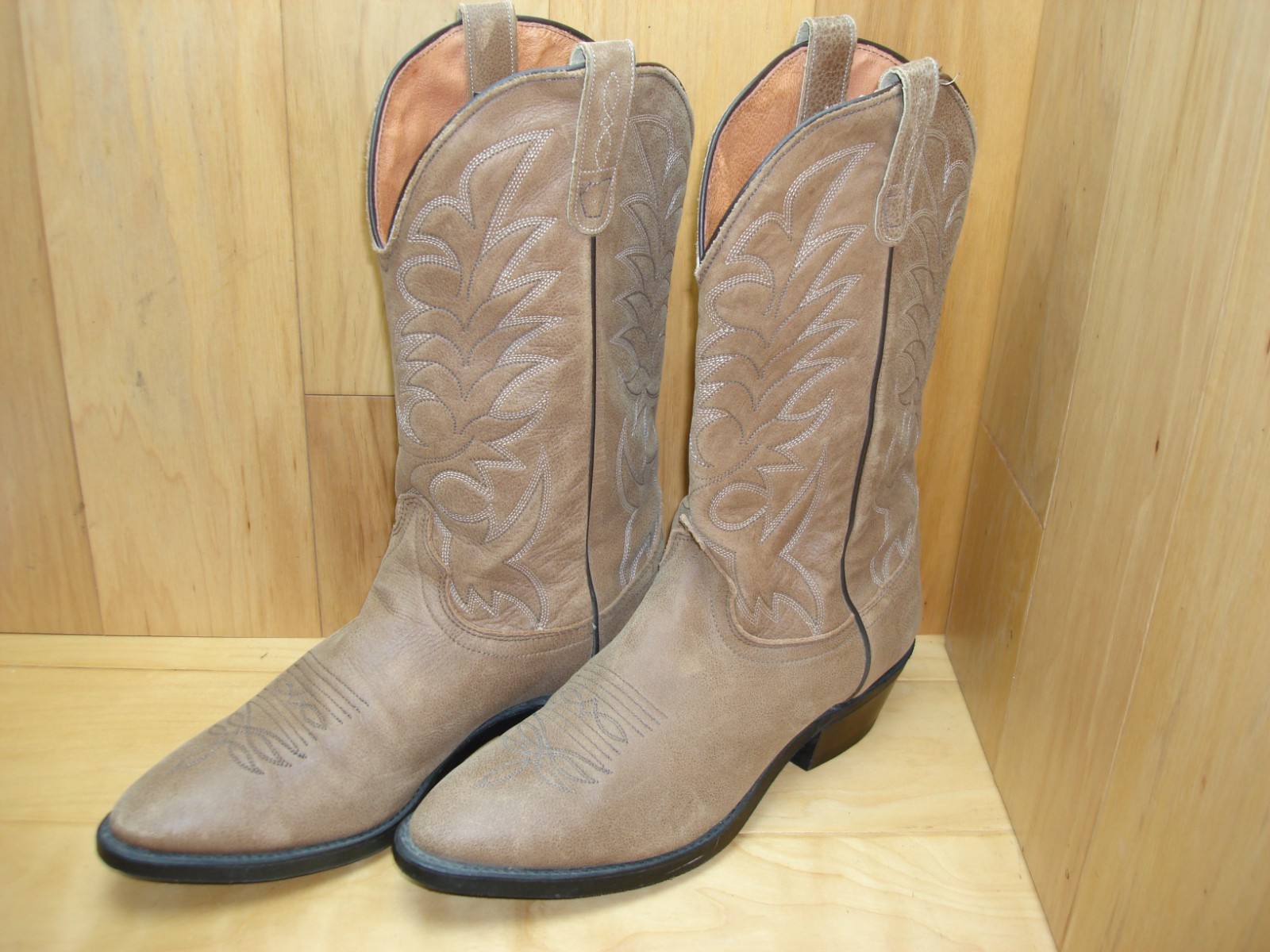 Men’s 10.5D J. CHISHOLM Tan Soft Leather Western Cowboy Boots USA Magic Flex