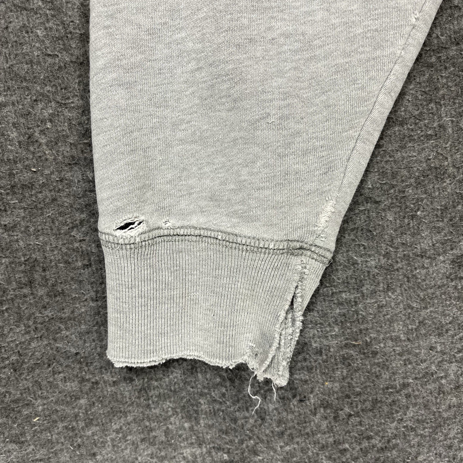 Vintage Gap Sweatshirt Men’s Small Gray 90s Y2K Boxy Athletic Distressed