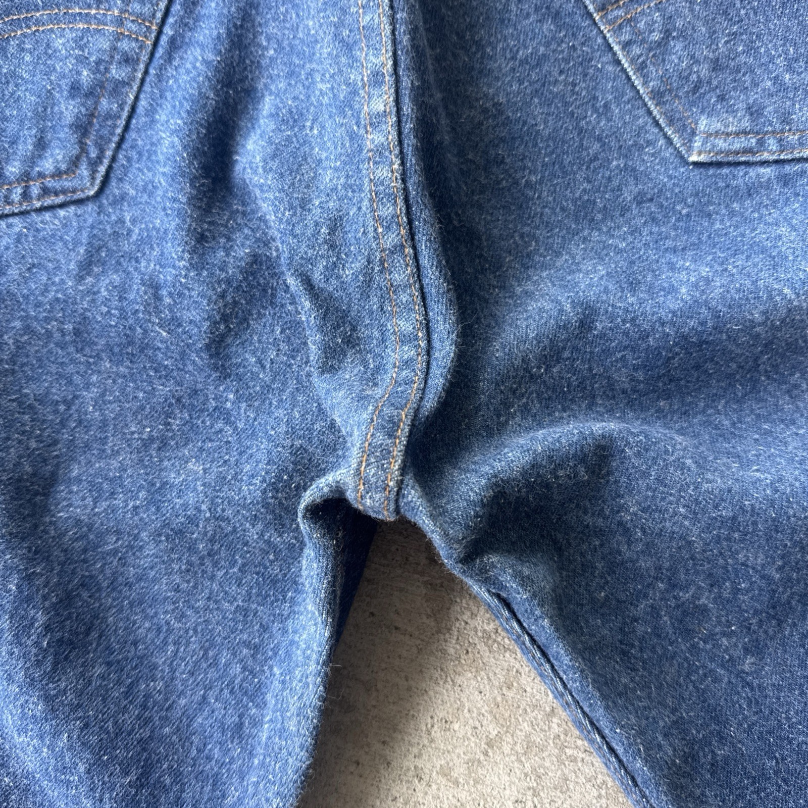 36×38 – Vtg. 90s Levi’s 501 Button Fly medium dark Wash Made in USA men’s