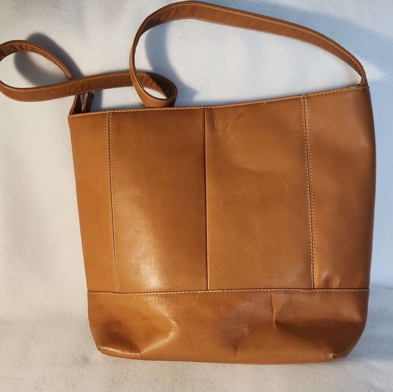 Le Donne Leather Tan Zip Shoulder Bag w/ Painted Floral Design, Inner Pockets