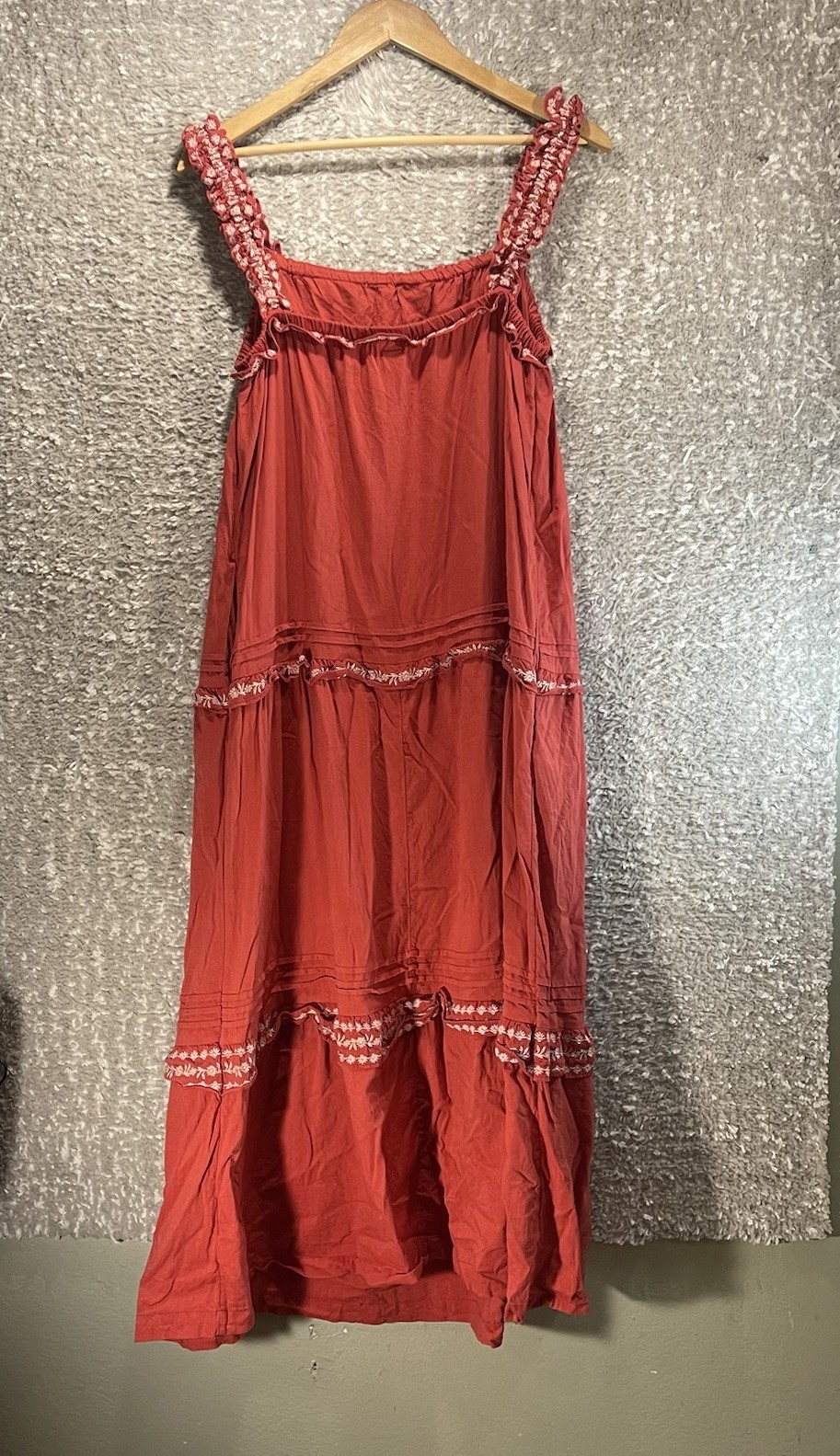 Old Navy Midi Tiered Red Dress L Beach Vacation Preppy Summer Smoked Sleeves