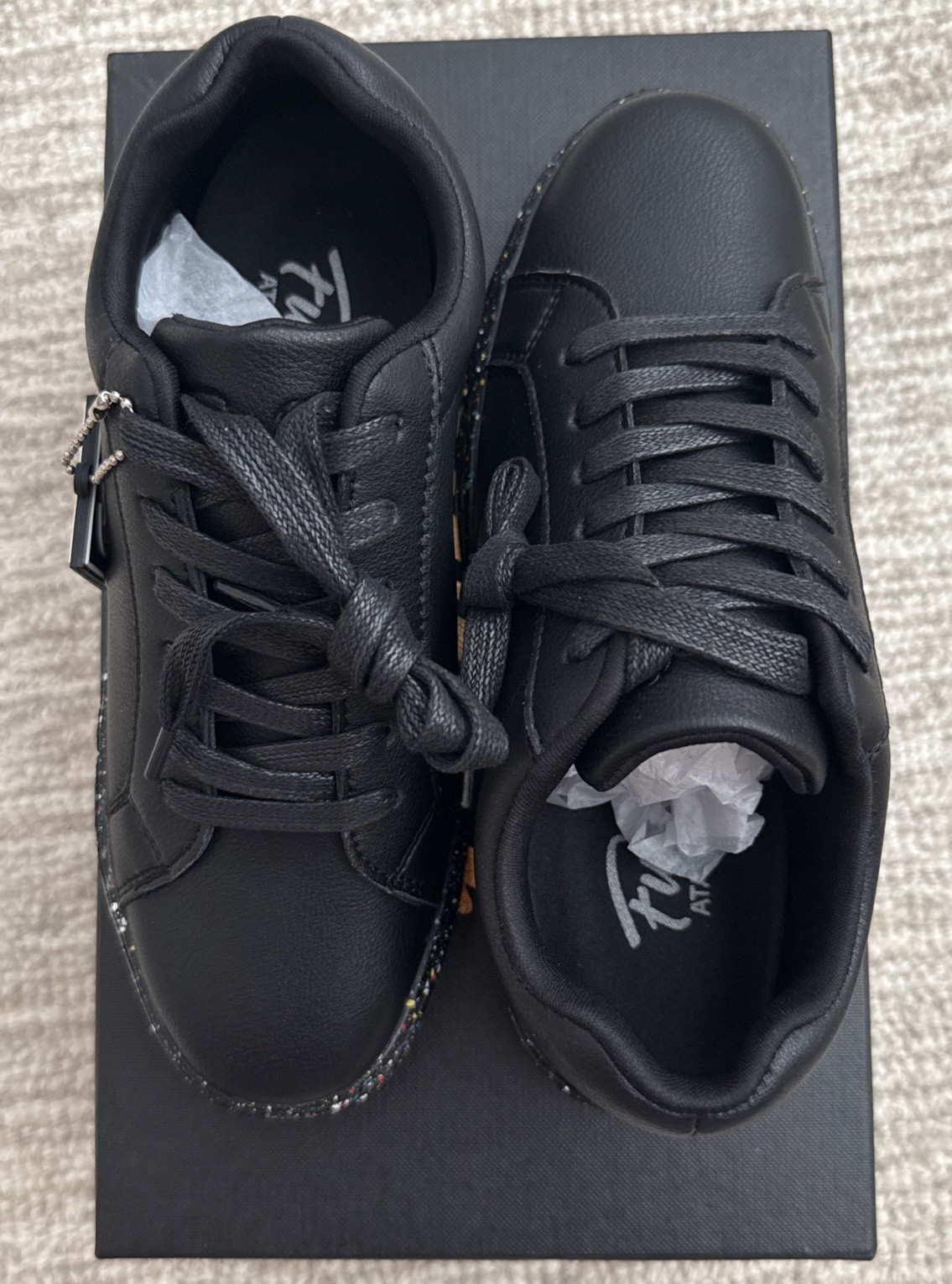 Fuego Low Top Lightweight Dance Sneakers, Size 4Y / 4 M / 5 W US, Black Splatter
