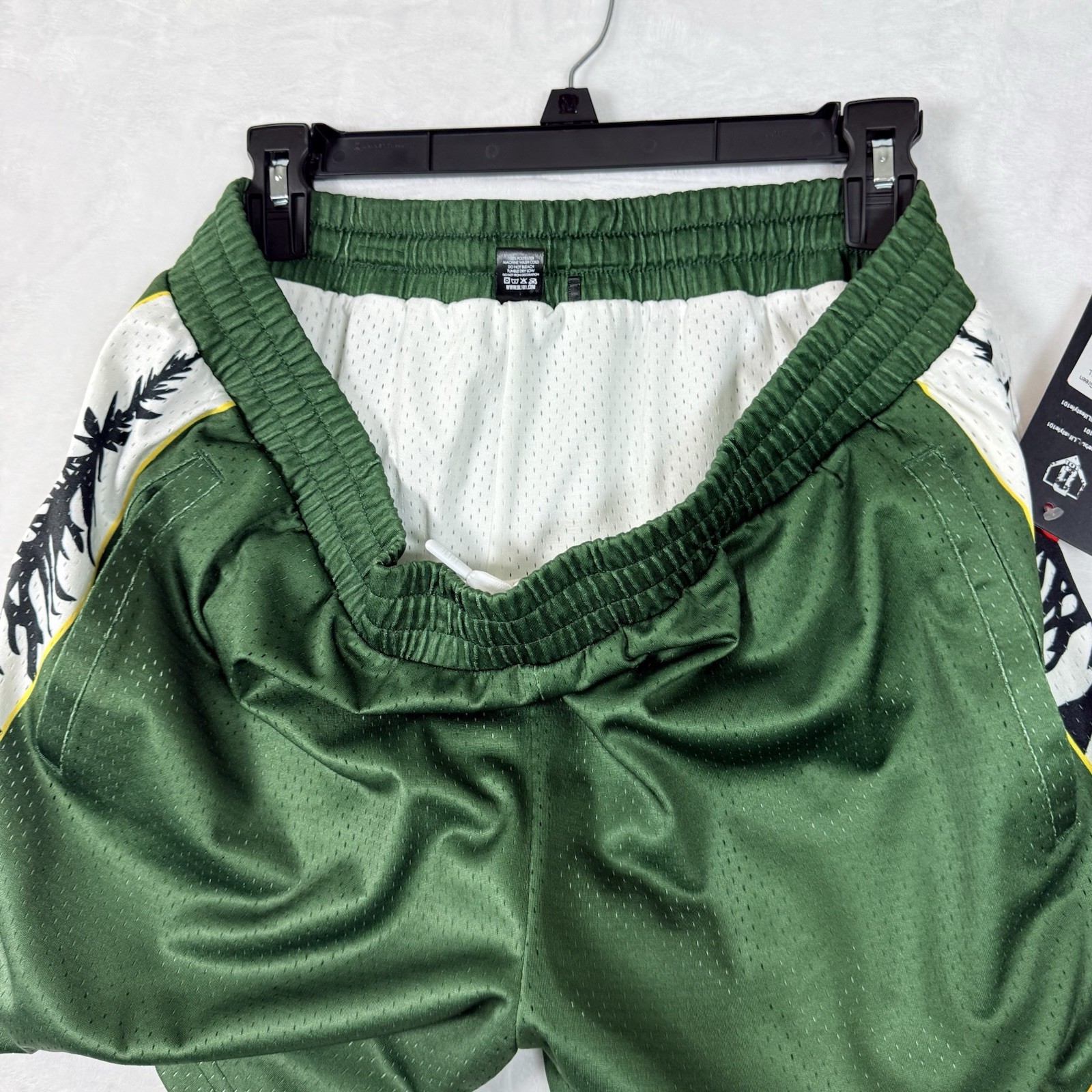 Baseball Lifestyle 101 Adults’ Forest Green Athletic Mesh Shorts Size L 5″ NWT