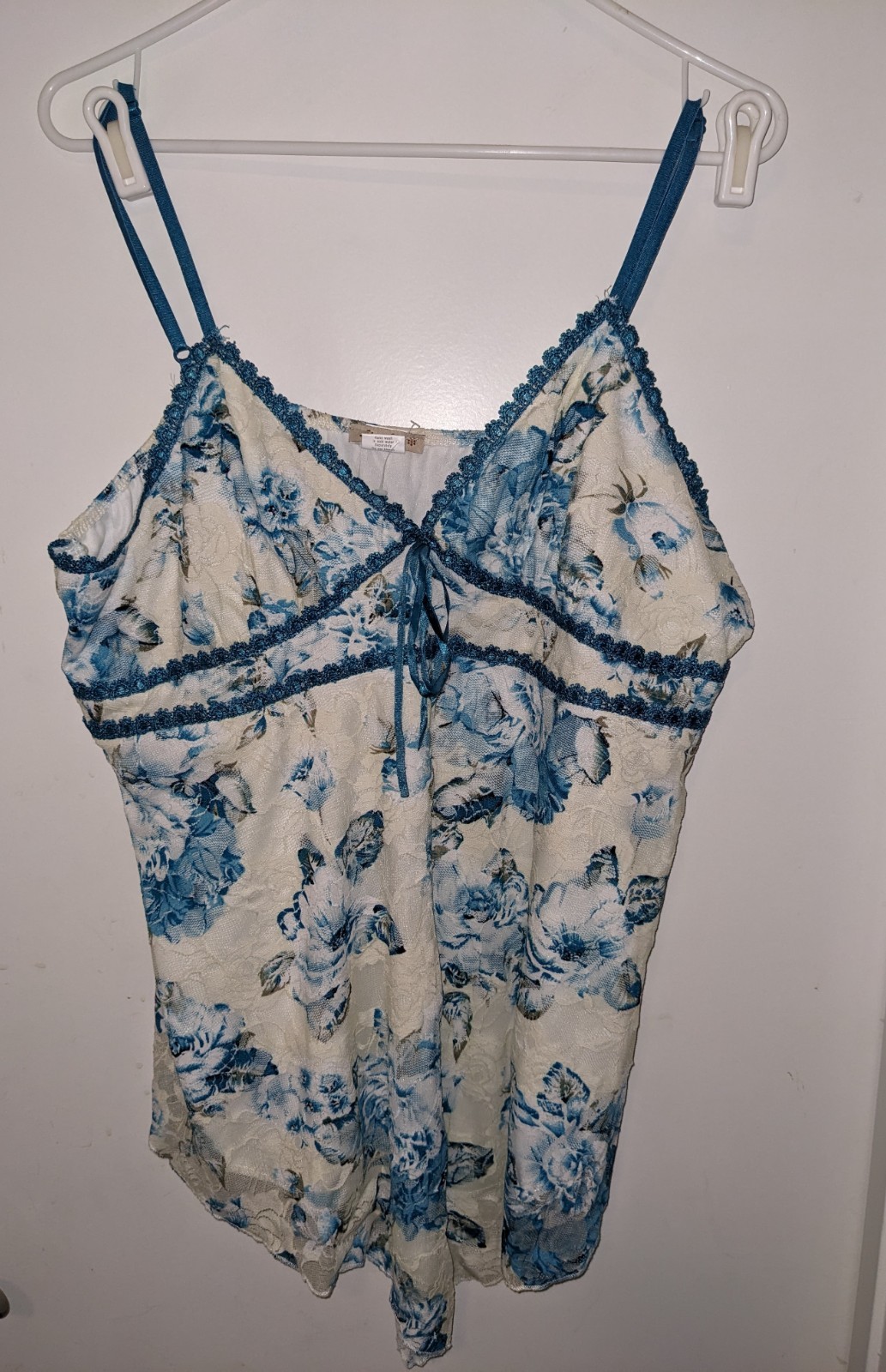 Lia Lee Spaghetti Strap V Shaped Camisole Tank 3X NWT Blue White Floral Lace