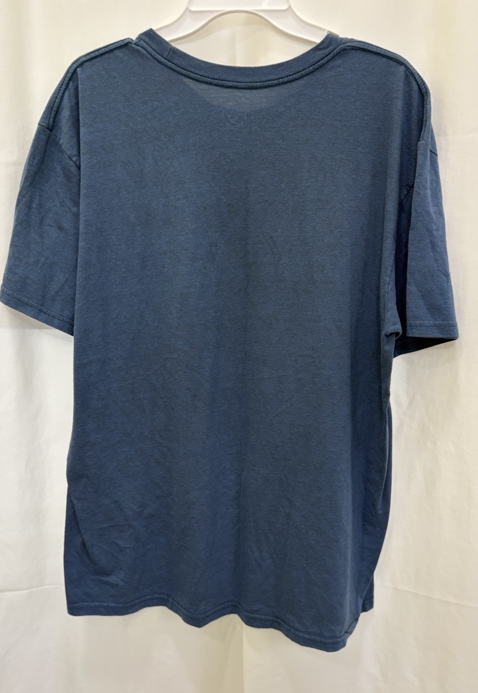 Men’s Blue Volcom, Extra Large T-Shirt Featuring Volcom Symbol On The Front. ￼￼