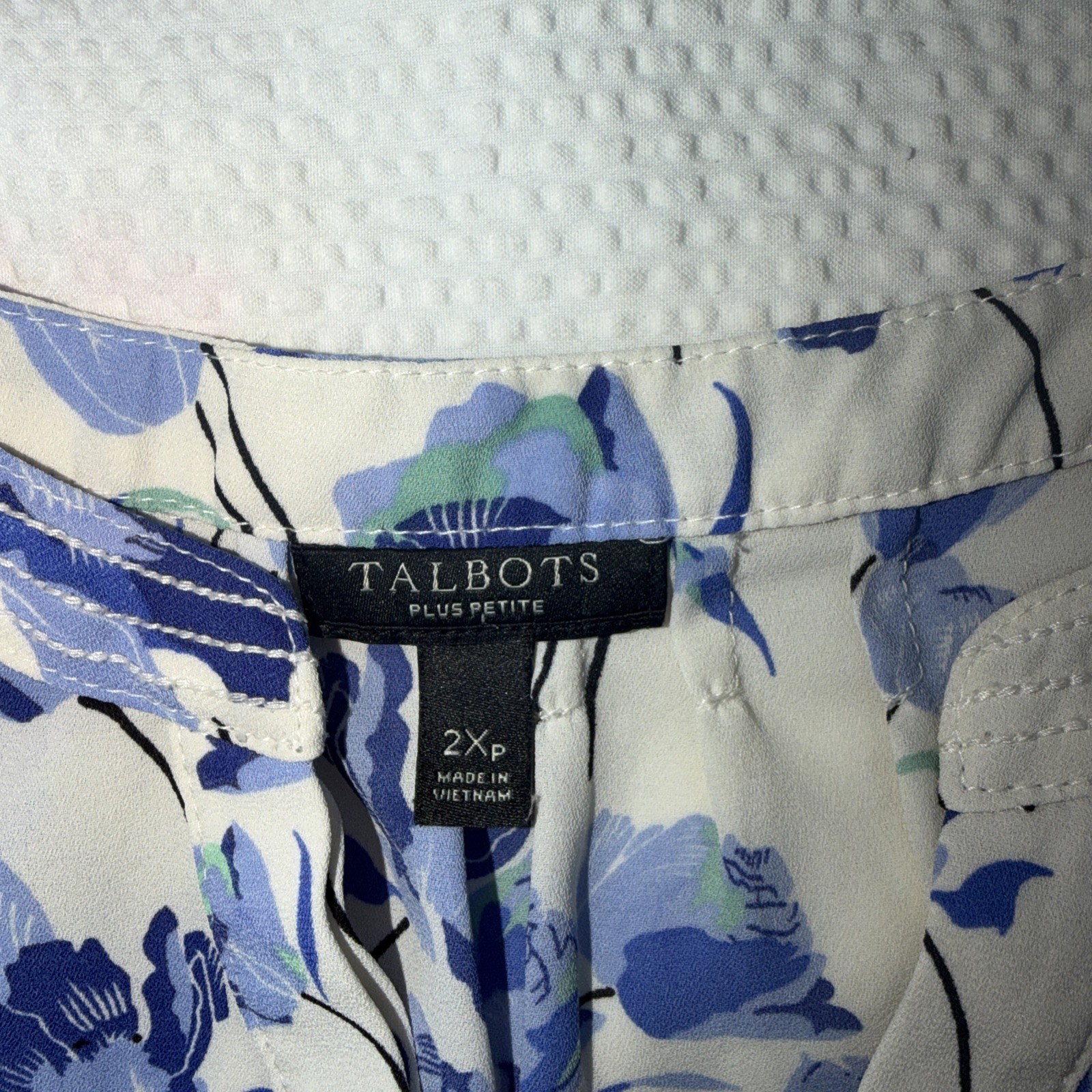 Talbots large cutaway shell floral sleeveless top split neck curved hem boho 2X