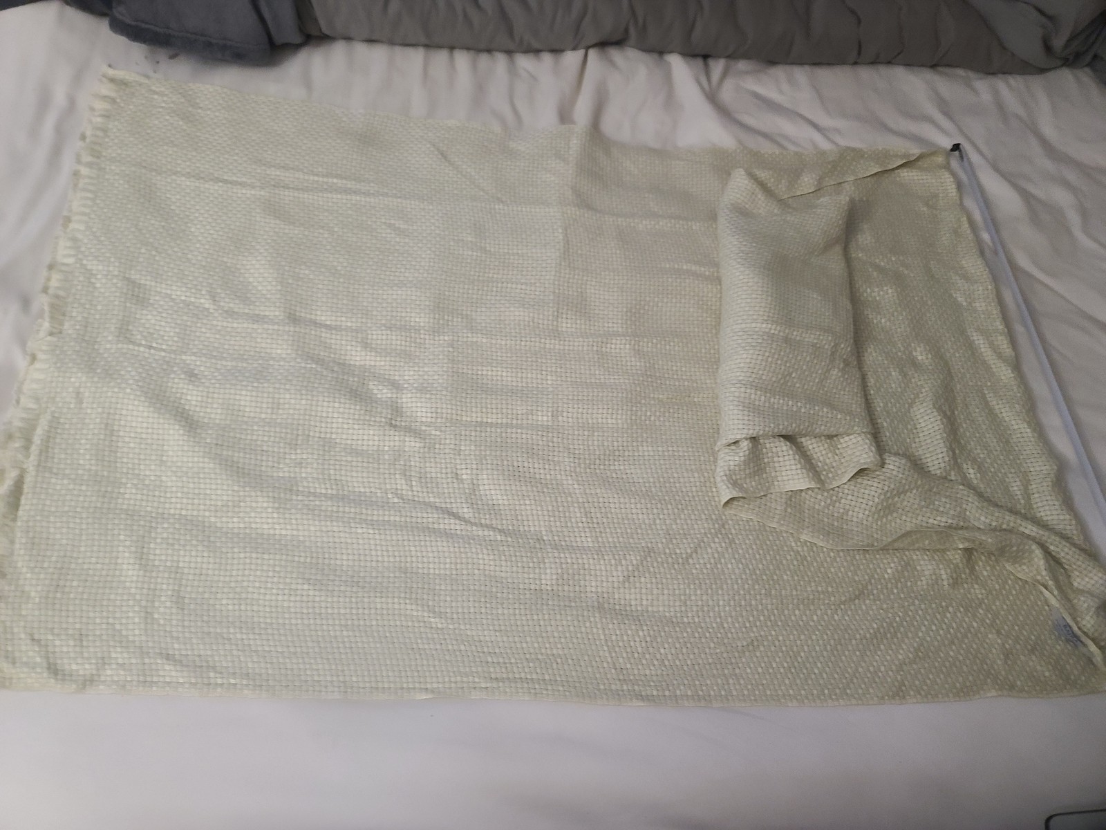 BAJRA Unknown – See Pictures Off-white/Cream 100% Viscose Scarf handmade Nepal