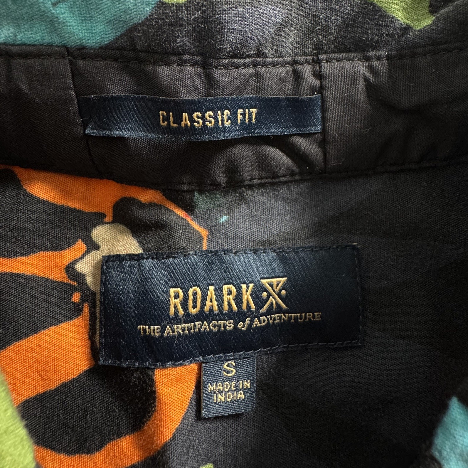Roark Men’s Shirt Small Tropical Floral Classic Short Sleeve Button Up Outdoors