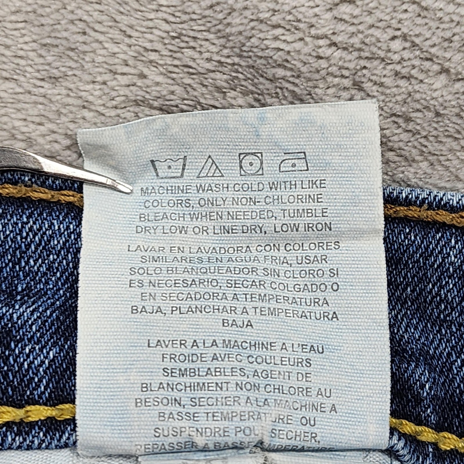Wrangler Jeans Mens 38×32 Blue Light Wash Relaxed Bootcut Stretch Denim Casual