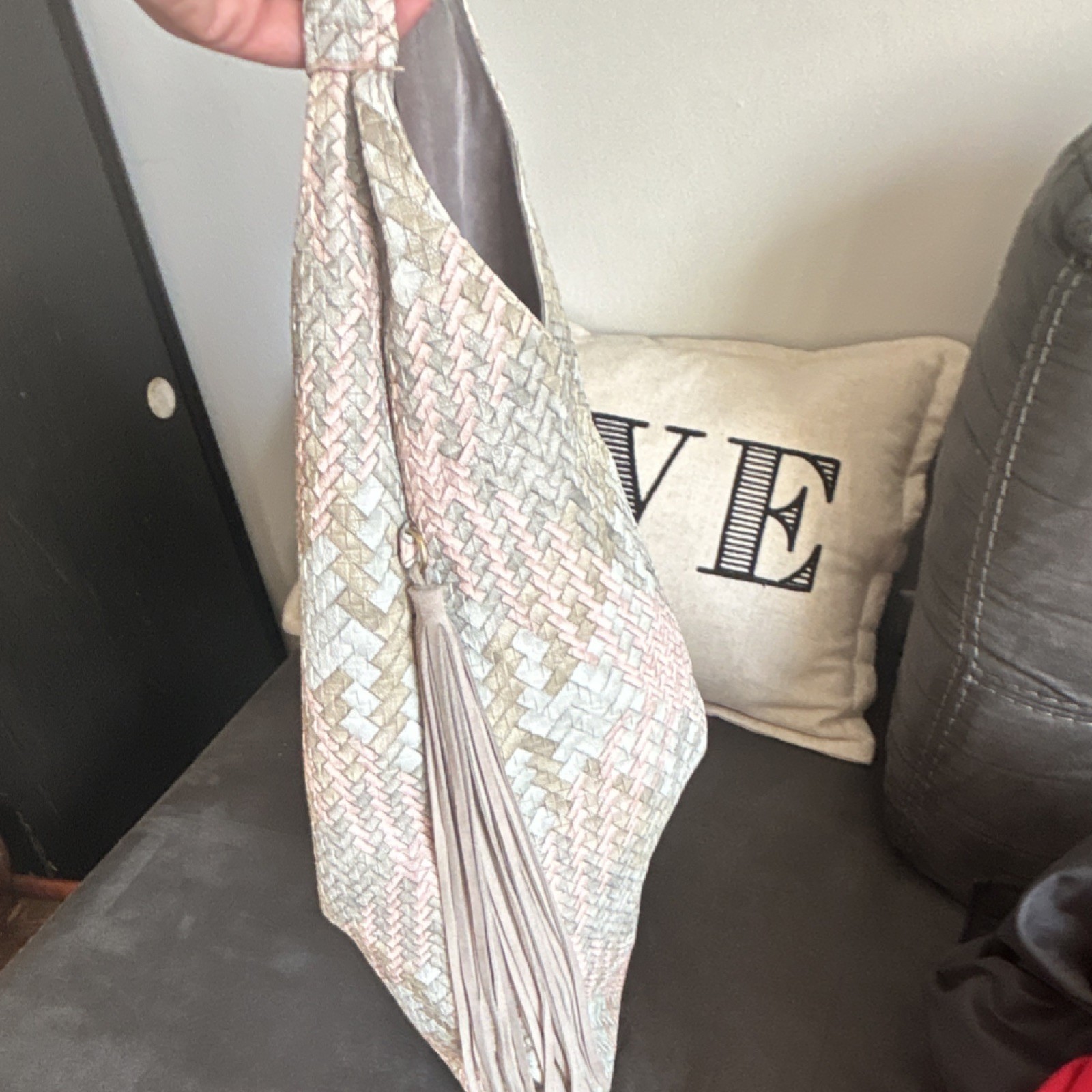 Woven Pattern Beige Pink Gray Hobo Shoulder Bag Tassel Accent Magnetic Zip