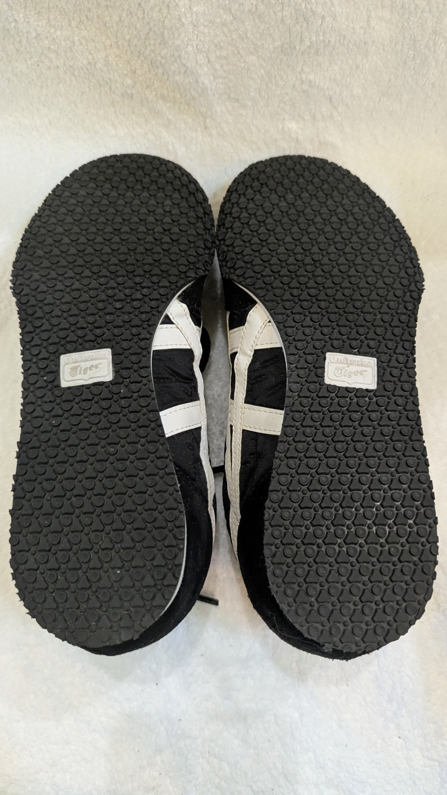 ASICS Onitsuka Tiger Serrano Black/White Classic Shoes Size 8.5 Womens