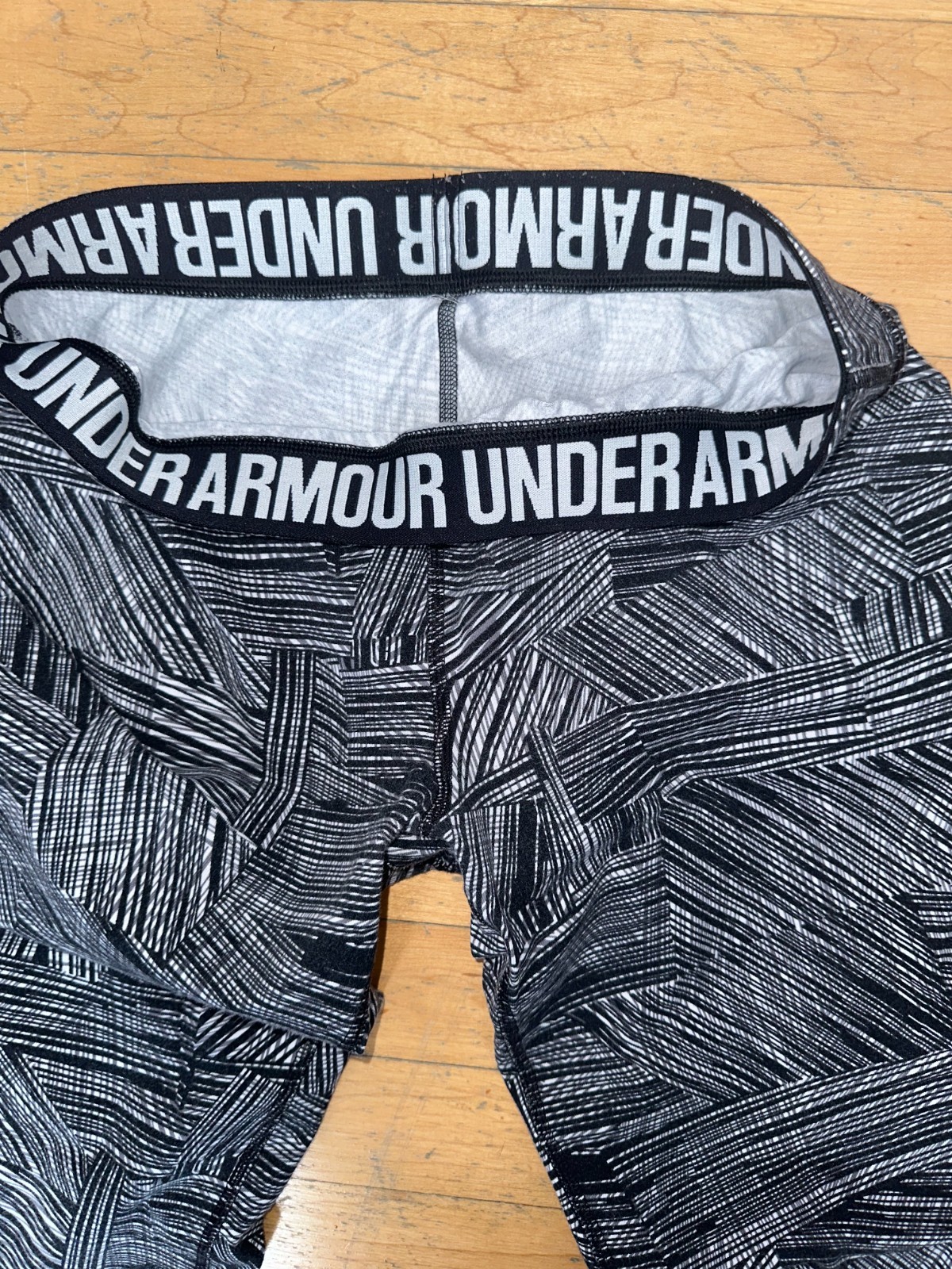 Under Armour Sketch Lines HeatGear Compression Leggings Small