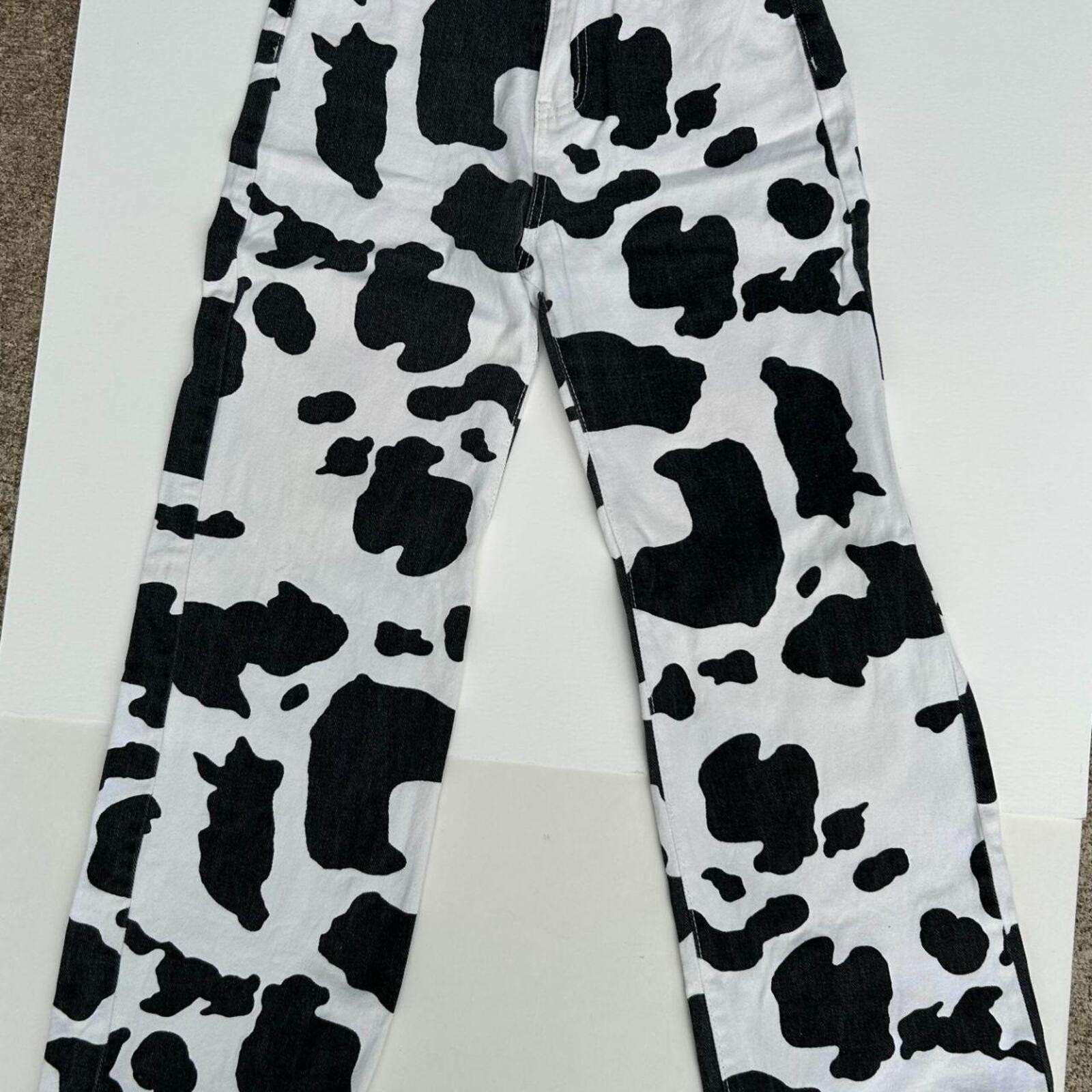 Preloved – Cow Print Jeans – Women – Size 4