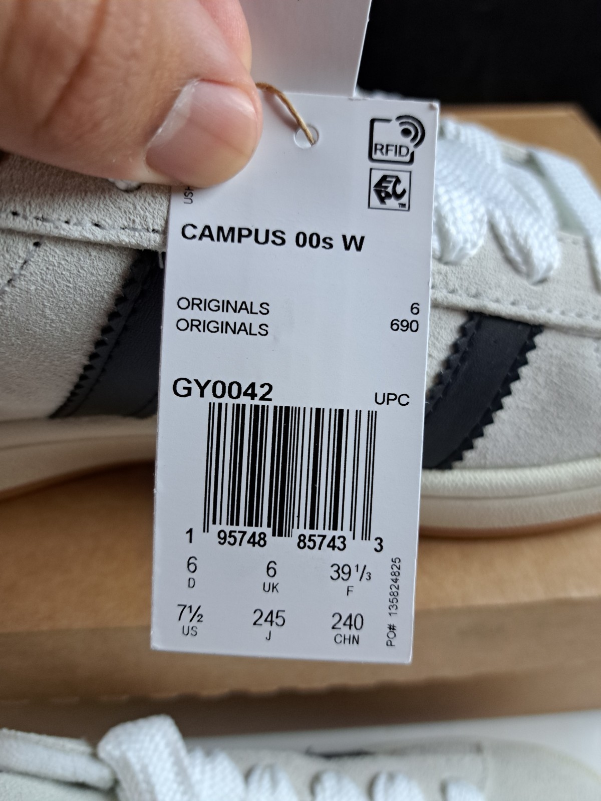 Adidas Women’s Campus 00s Sneakers – Crystal White/Core Black, Size 7.5 US