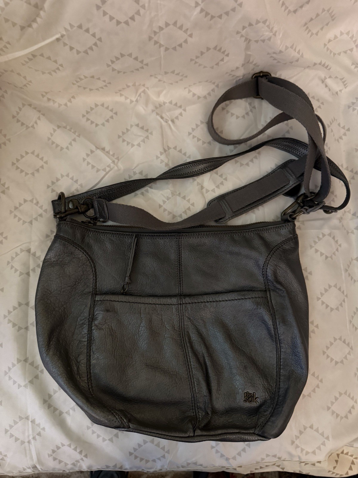 The Sak Black Crossbody Bag Zip Closure Adjustable Strap Inner Pockets Detach