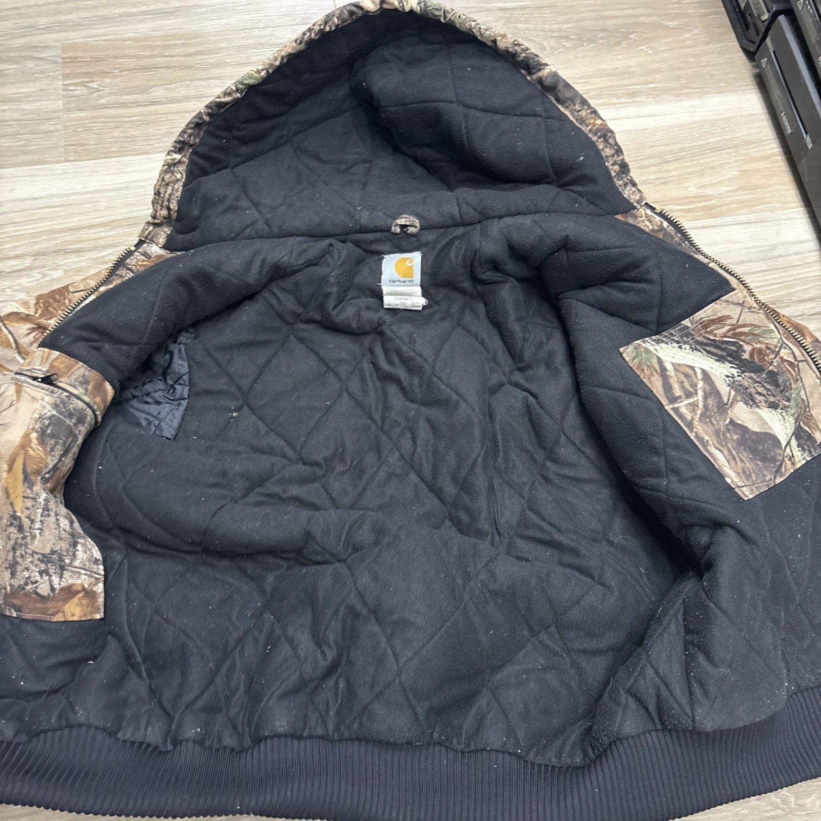 Vintage Carhartt J221 CAP Realtree Camo Jacket Full Zip workwear Size S USA Made