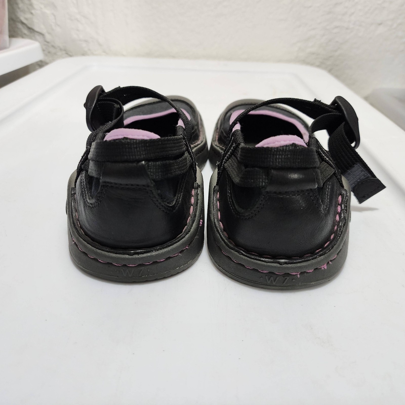 Chaco Loyalist Ecotread Mary Jane shoes Black Leather Purple accents Womens 7