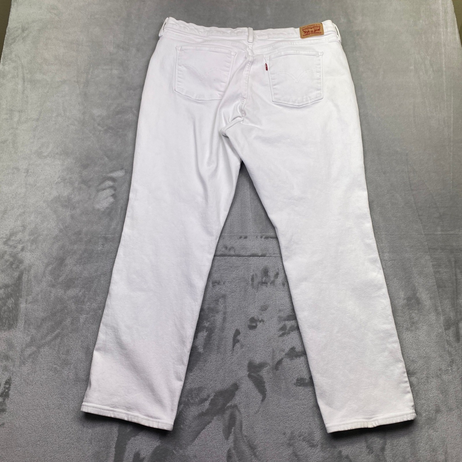 Levis Classic Straight Leg White Jeans Womens Size 34 Grunge Preppy Retro