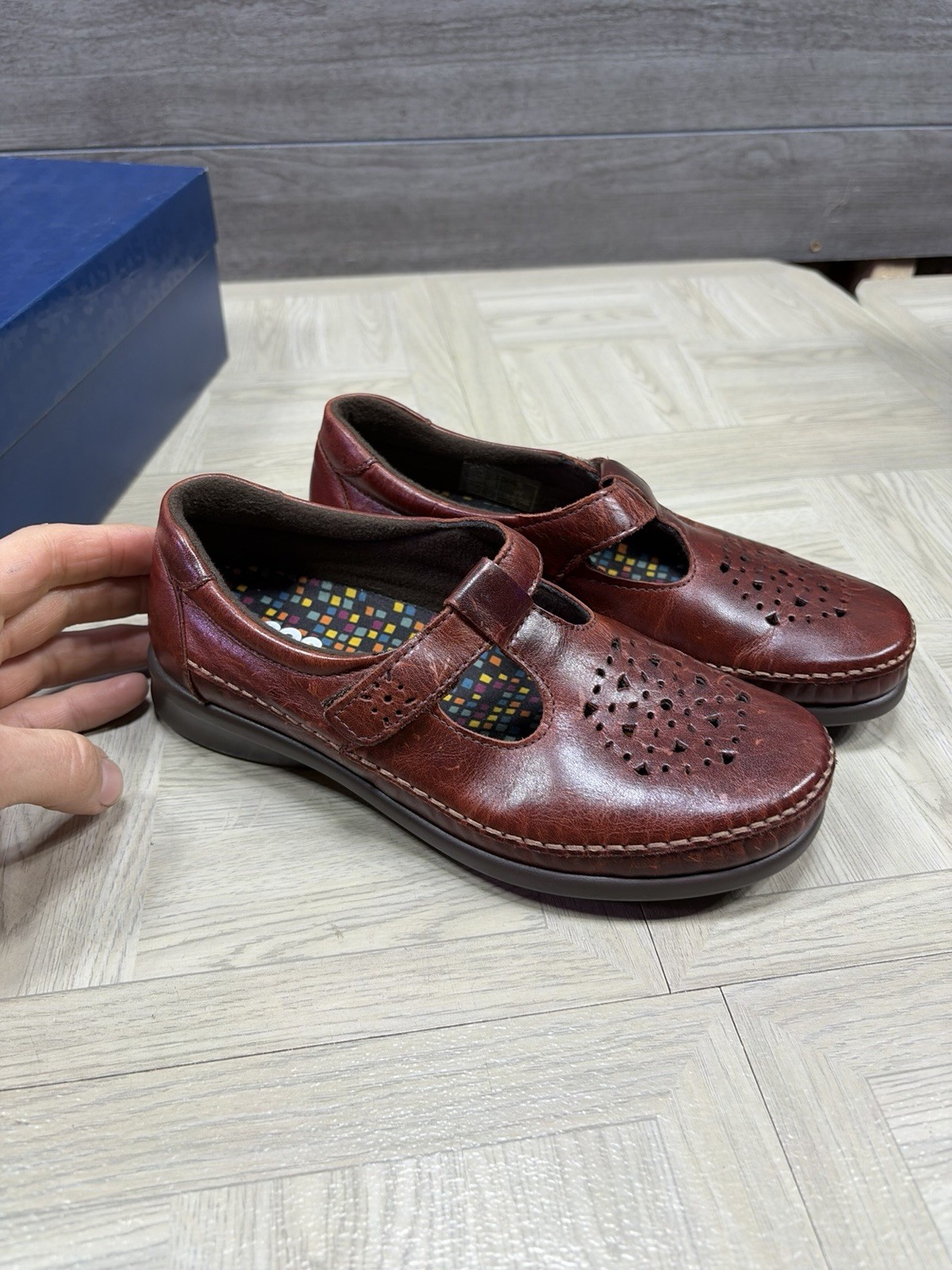 SAS Willow Roamer Walnut Brown Leather T-Strap Shoe Women 6 W USA Made Wide