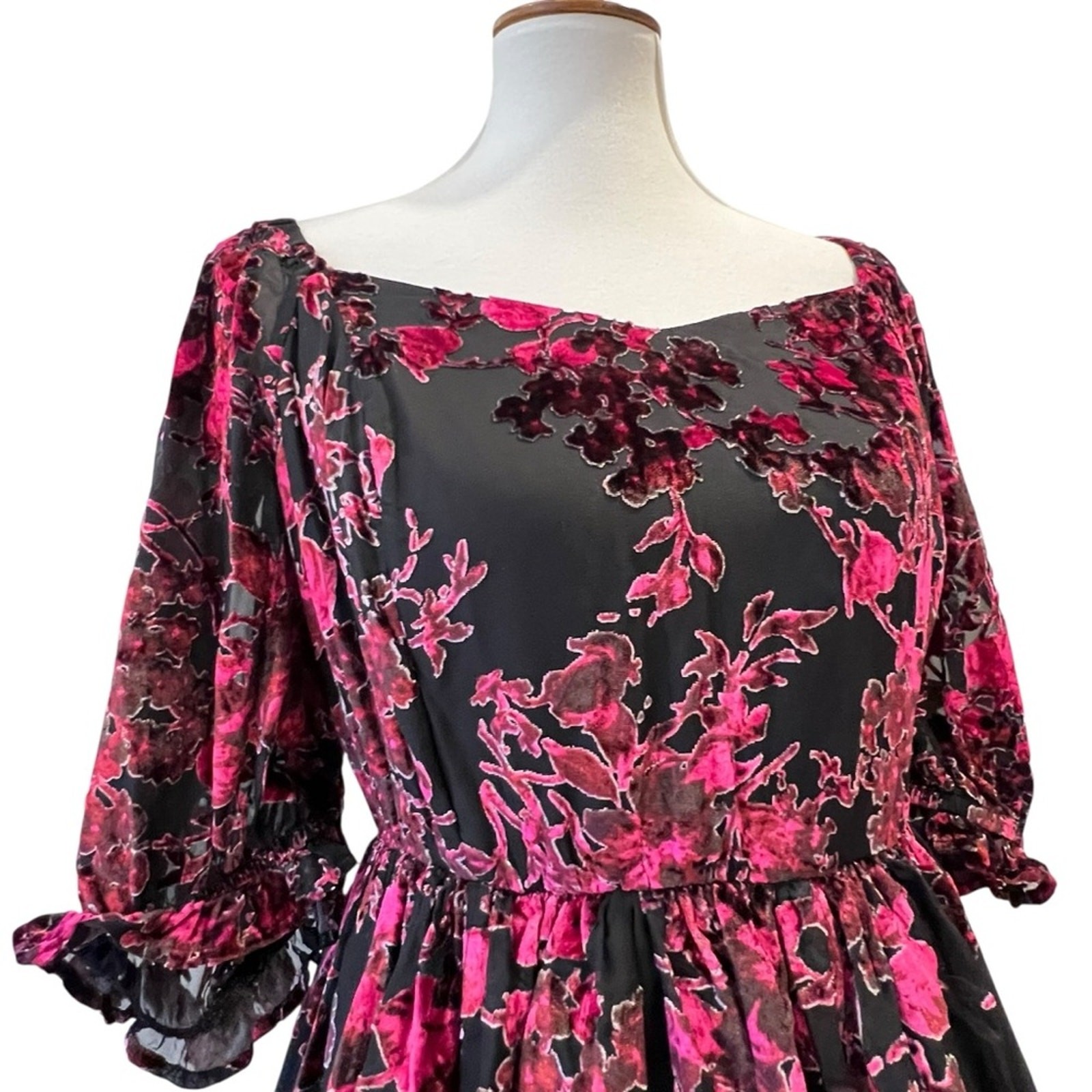 Torrid Plus Size Cocktail Dress 1X Semi Formal 16 Homecoming Retro Party Cruise