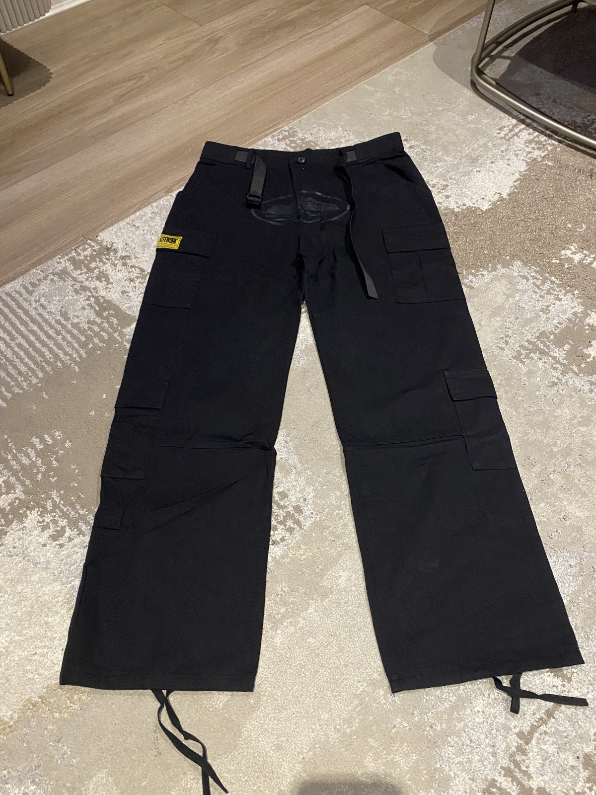 Corteiz Mens Black Track Combat Pants – XL – New