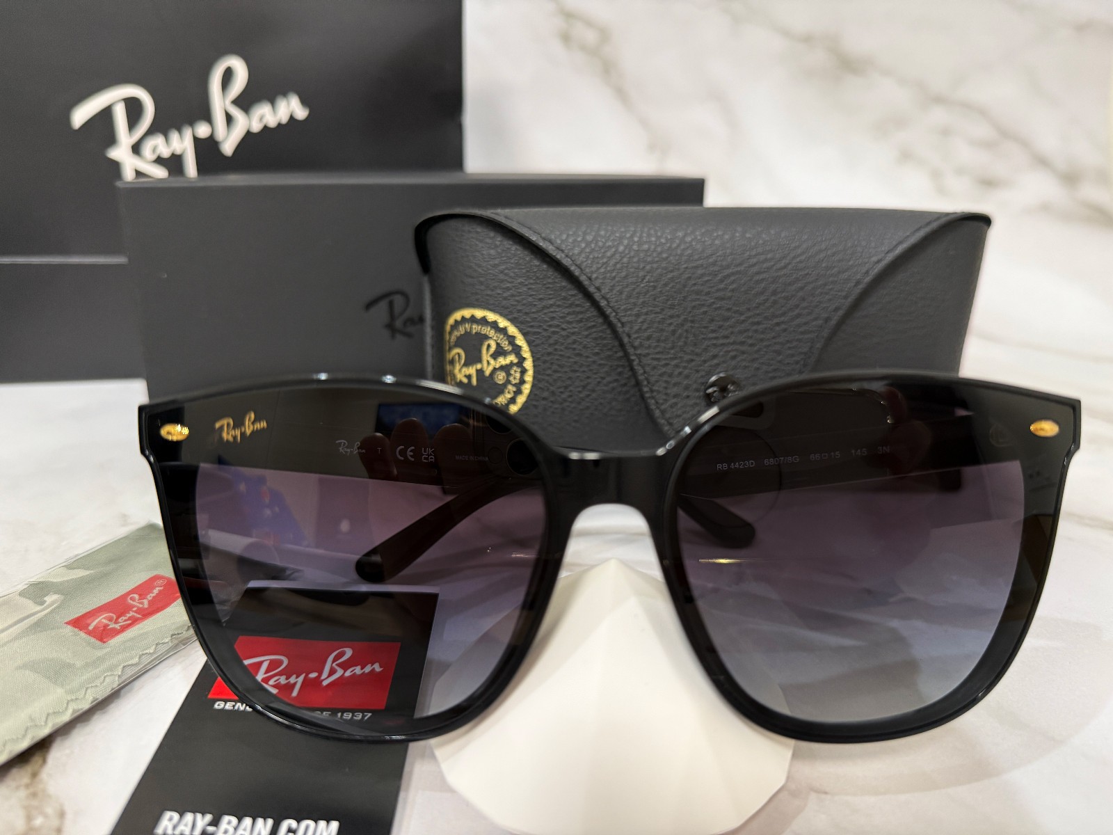 Ray Ban Sun Glasses RB4423D Brand New With Box