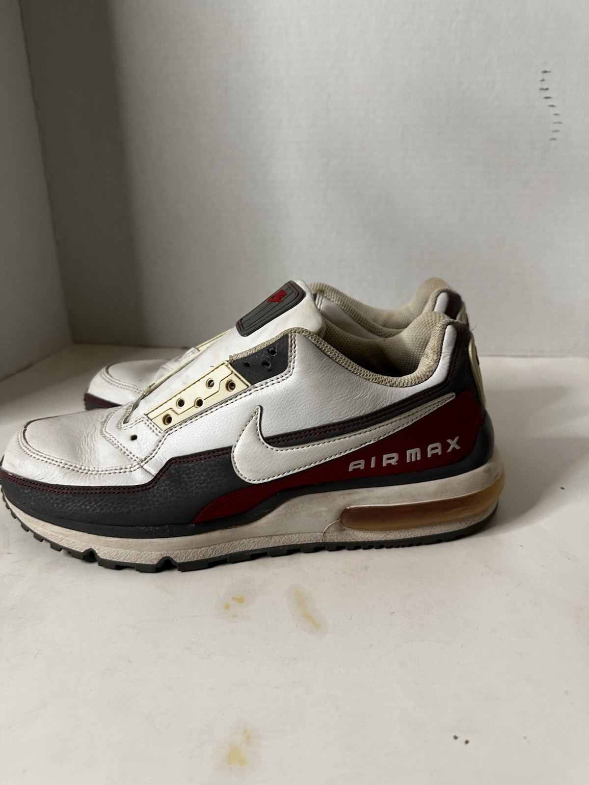 Nike Air Max – white and red Men’s Size 8