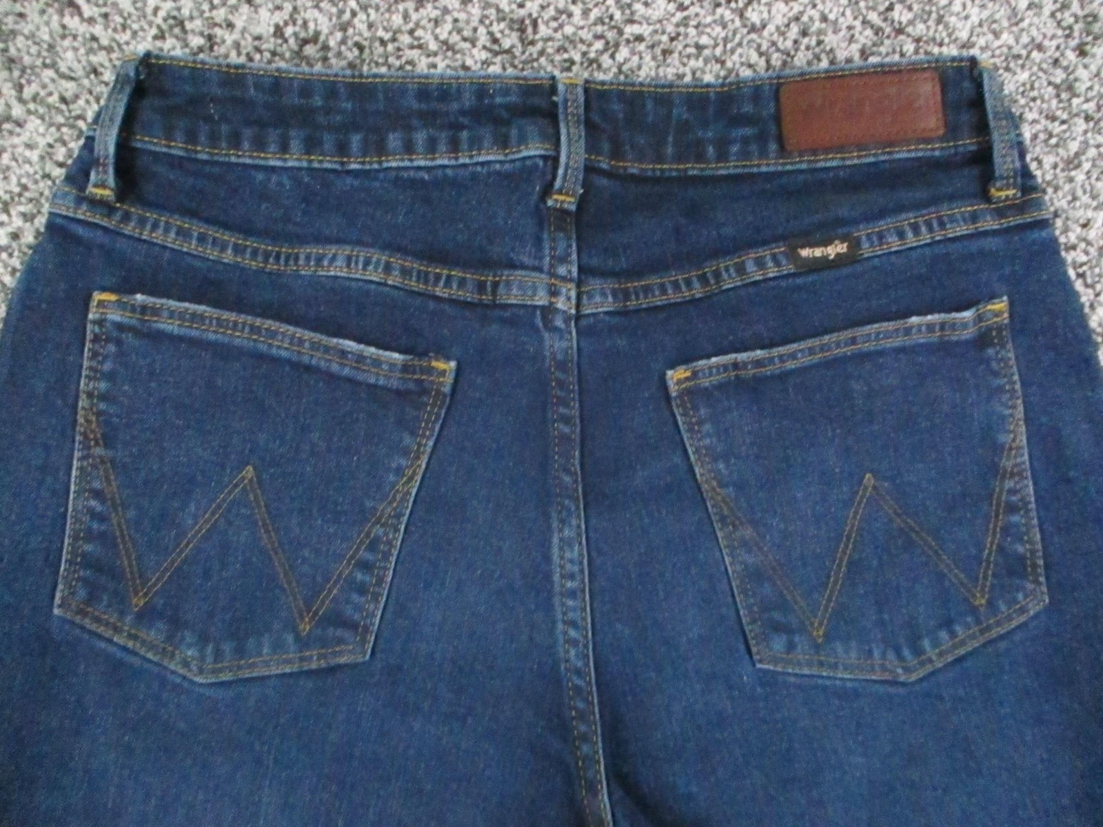 Wrangler Jeans Womens 6 Blue High Rise True Straight Denim Distressed Hem 27×27