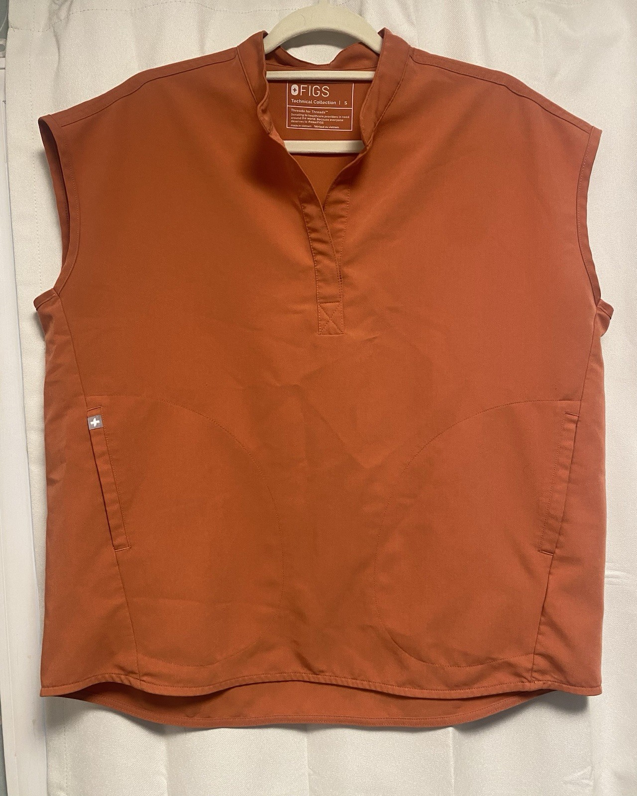 FIGS Rafaela Oversized Scrub Top S Small Terracotta Burnt Orange WXXSW1003N