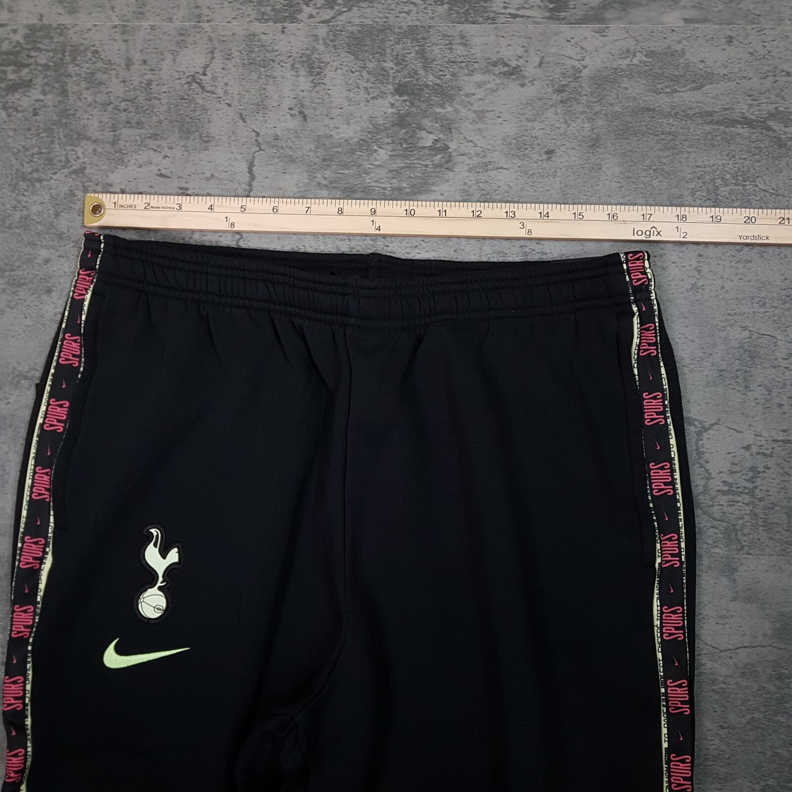 NIKE Tottenham Hotspur Soccer Fleece Sweat Pants Mens Size XL Black Barely Volt