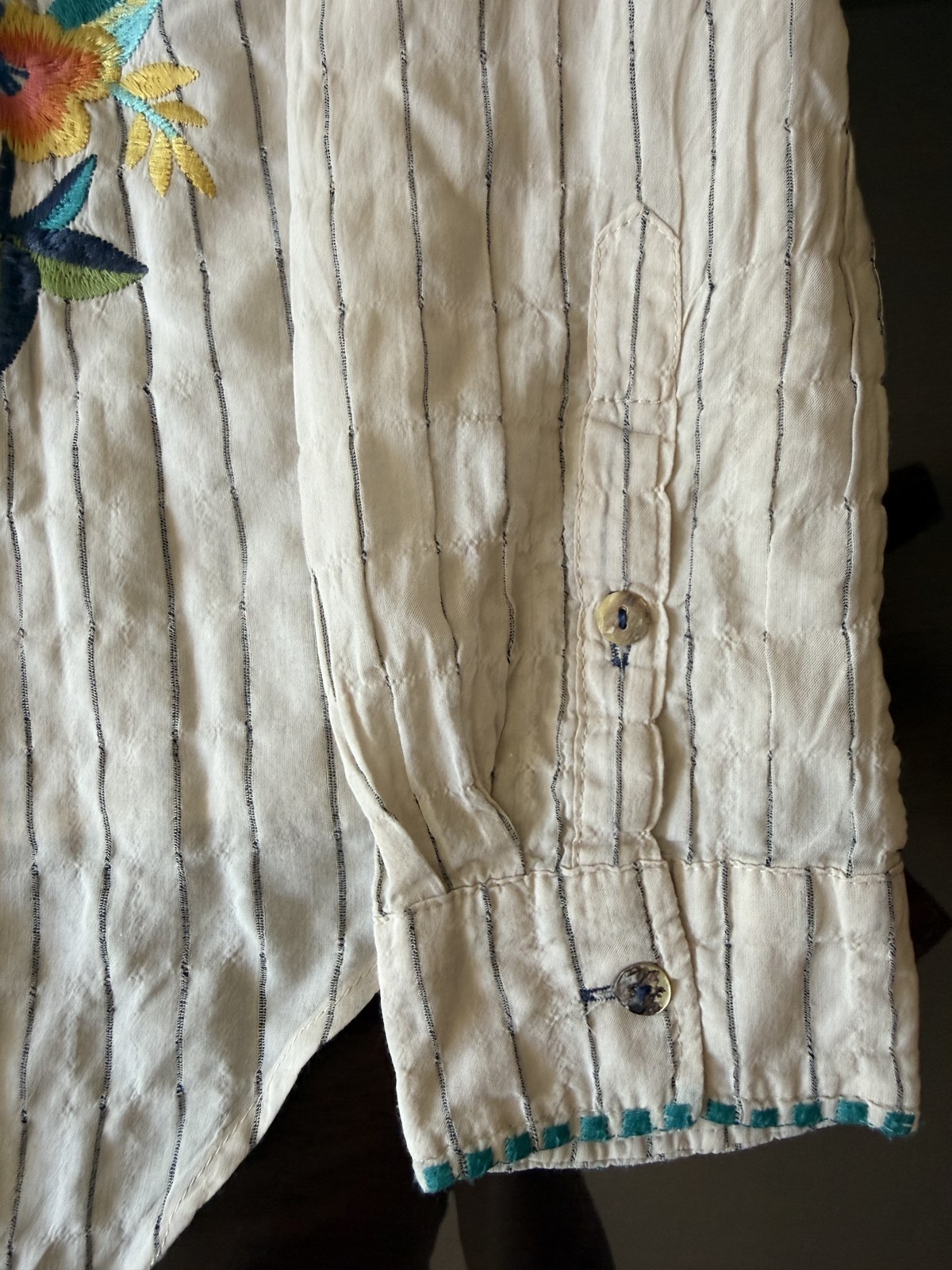 Johnny Was Workshop Ivory Pinstripe Cotton Embroidered Floral Blouse Sz S